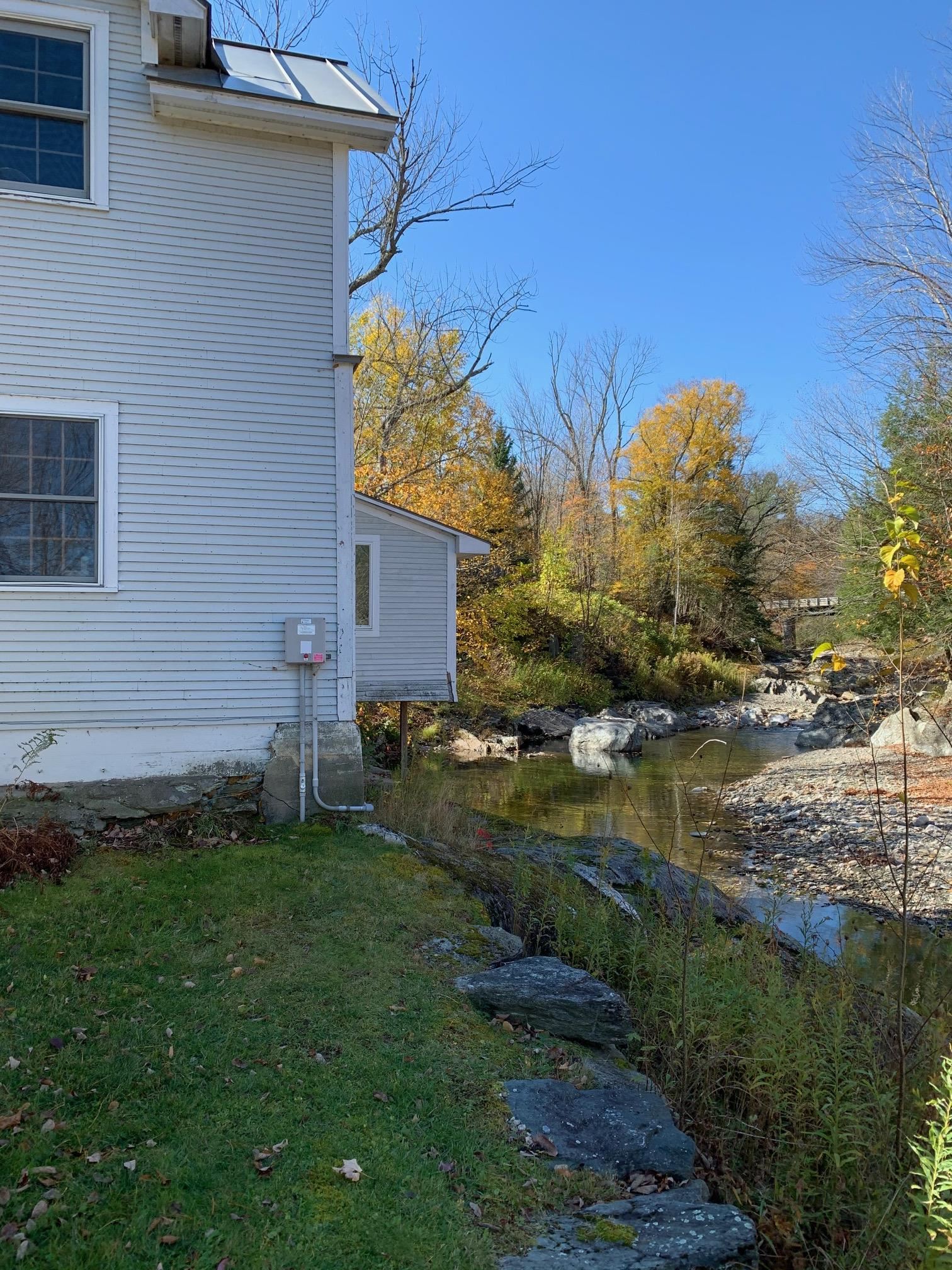 RIVER FRONTAGE 24681299