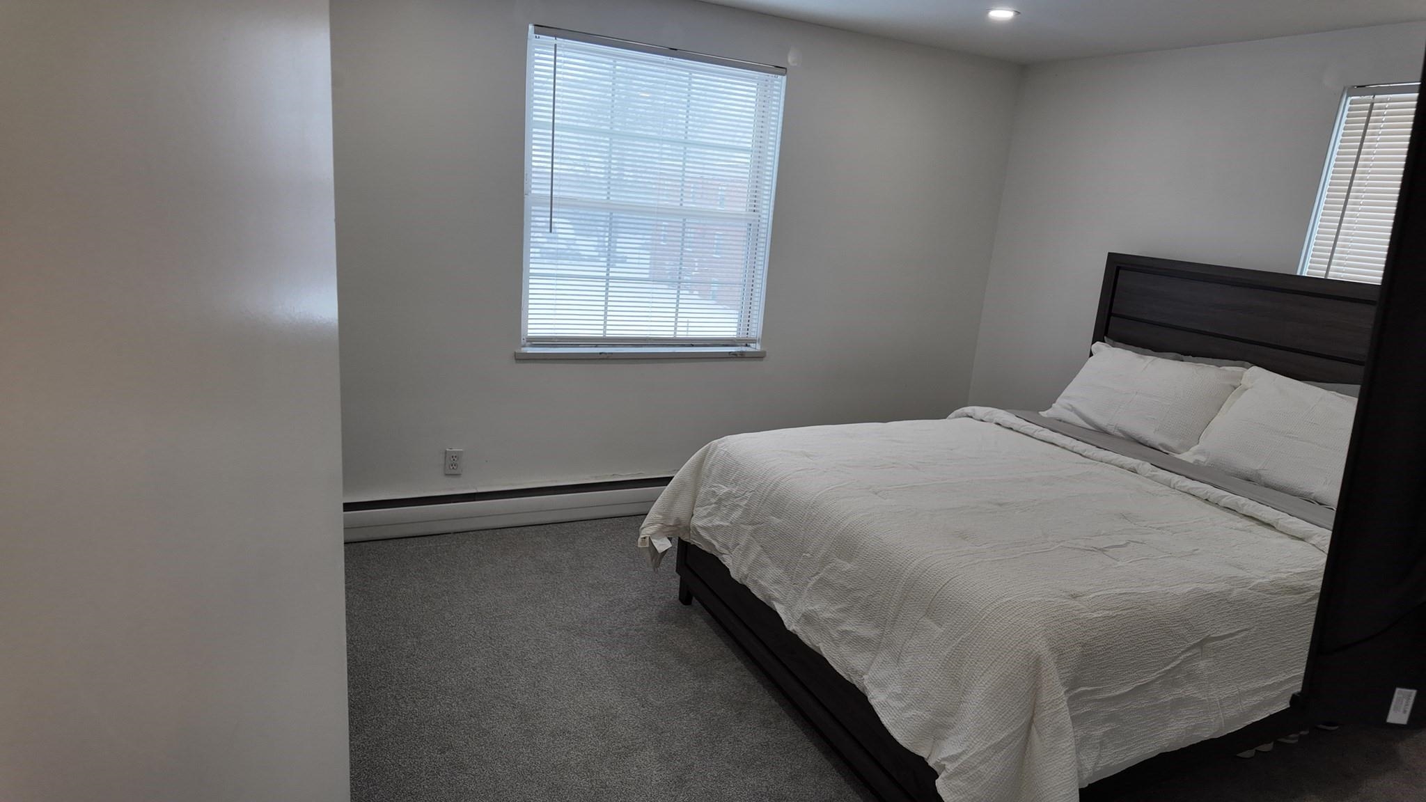 99 Cluff Crossing Rd, Salem, NH 03079