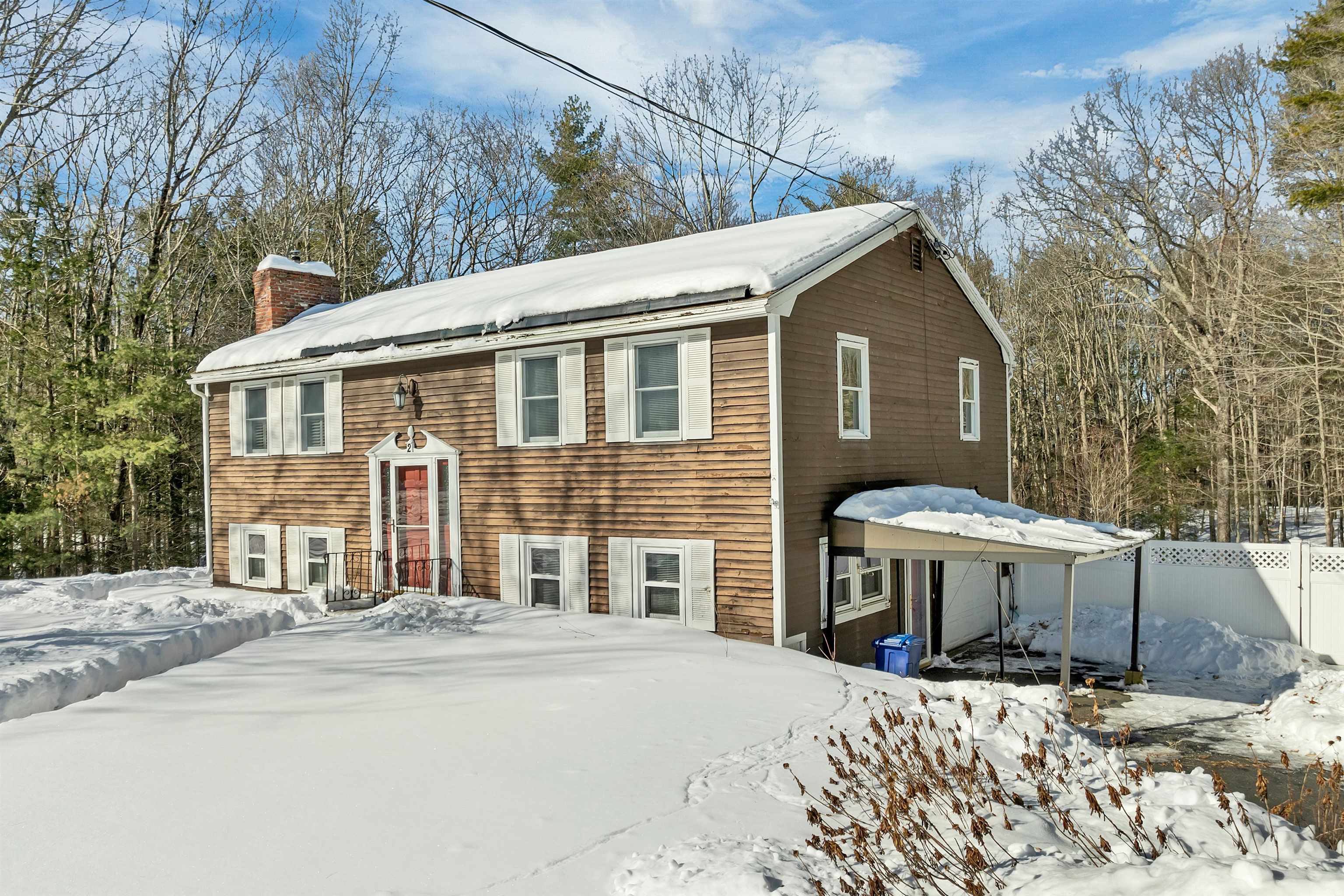 2 Birch Dr, Newmarket, NH 03857