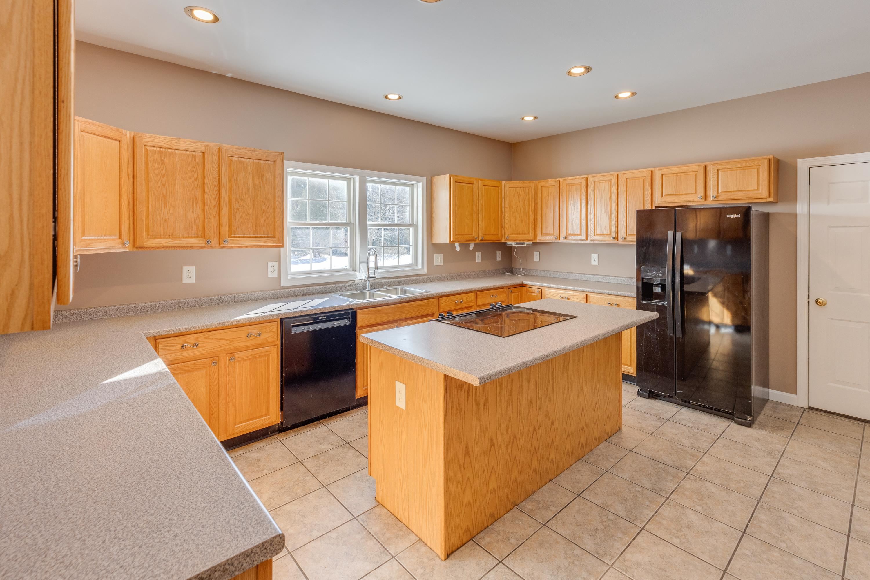 82 Jenness Hill Rd, Bristol, NH 03222