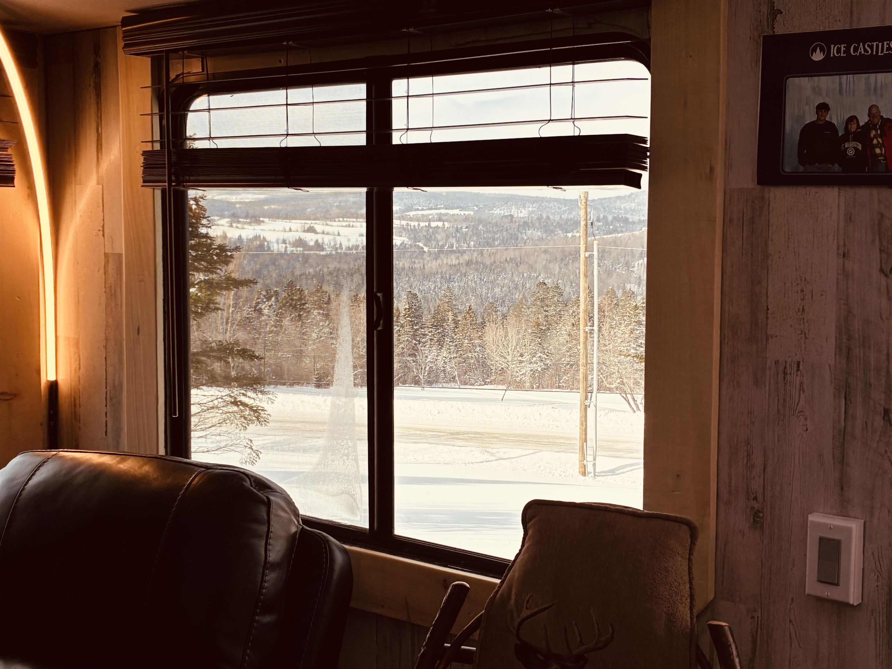 848 Diamond Pond Rd, Stewartstown, NH 03597