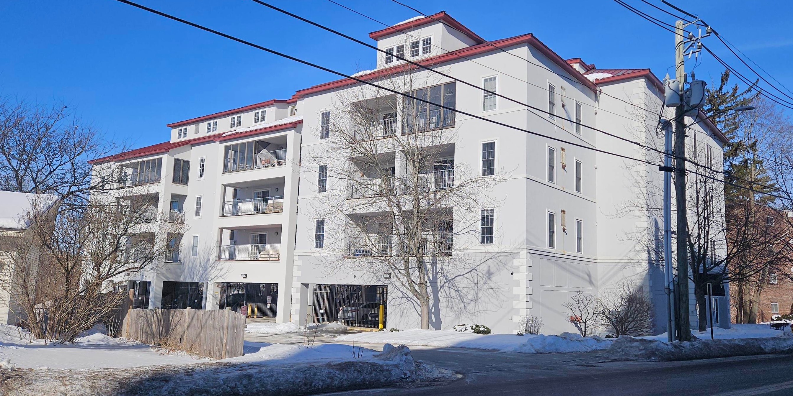 96 River Rd, Manchester, NH 03104