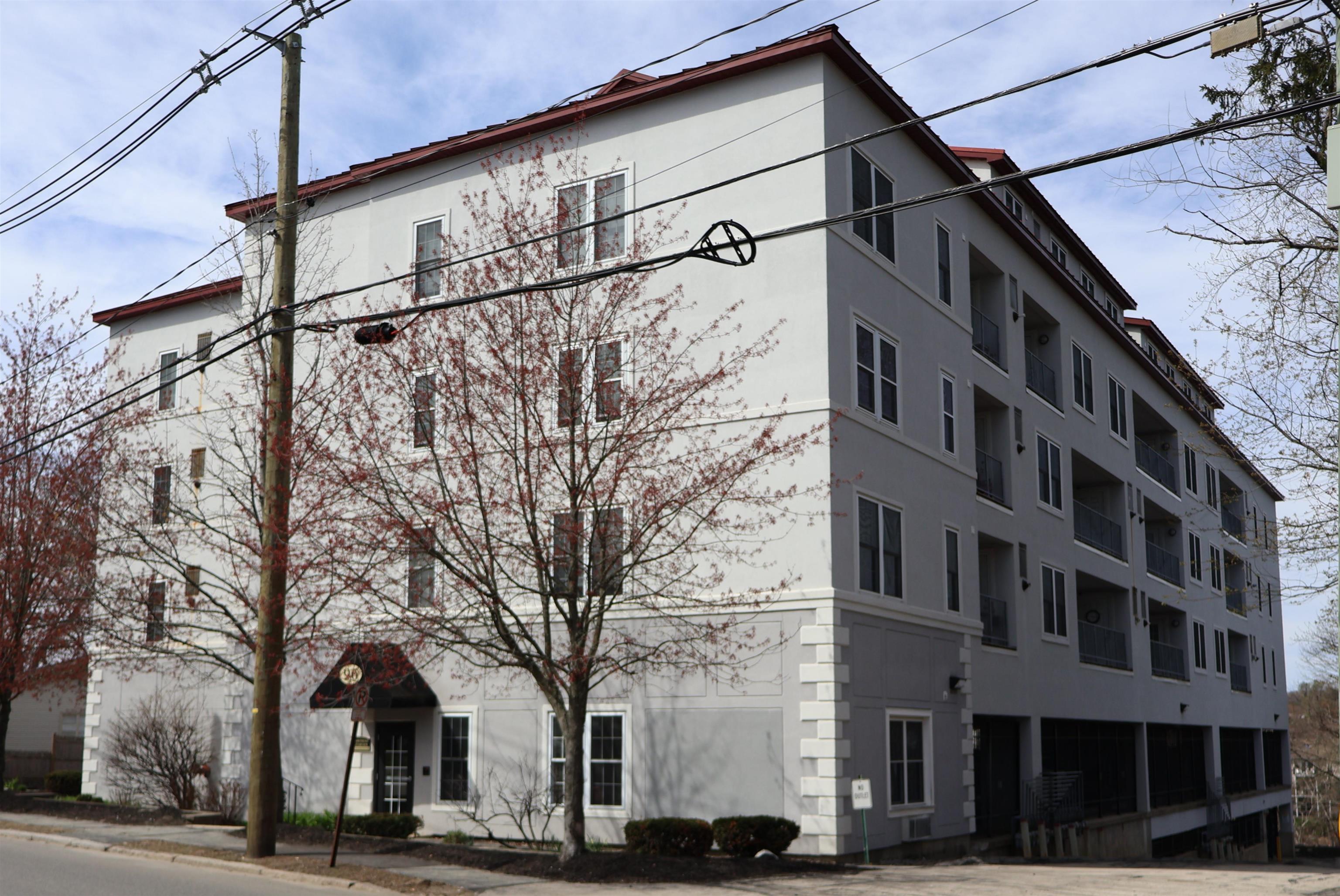 Manchester NH&nbsp;Condo for sale $$299,900 $311 per sq.ft.