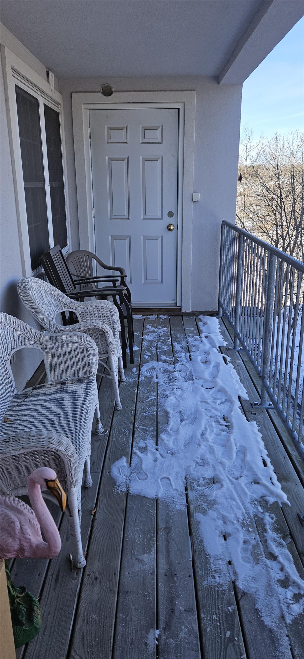 96 River Rd, Manchester, NH 03104