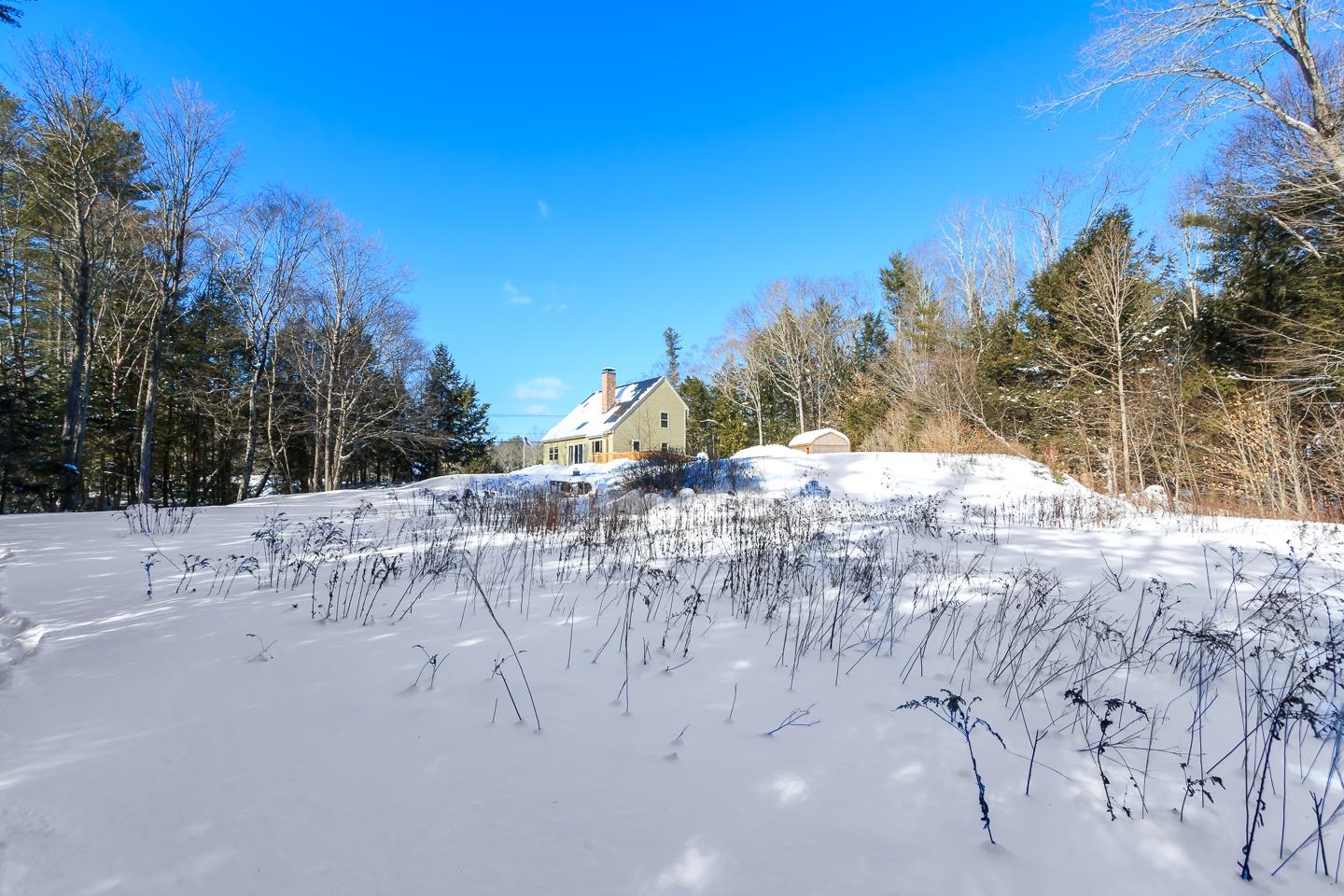 14 Range Rd, Deerfield, NH 03037