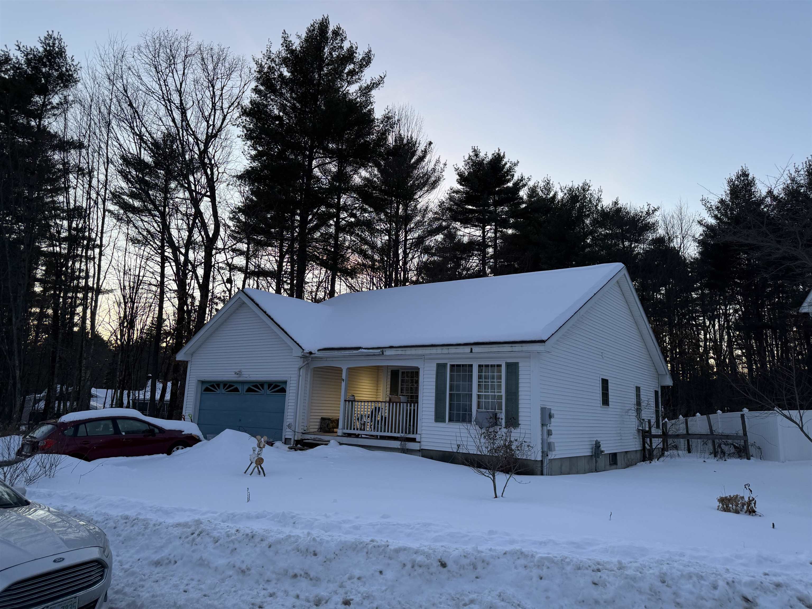 21 Dominique Dr, Concord, NH 03301