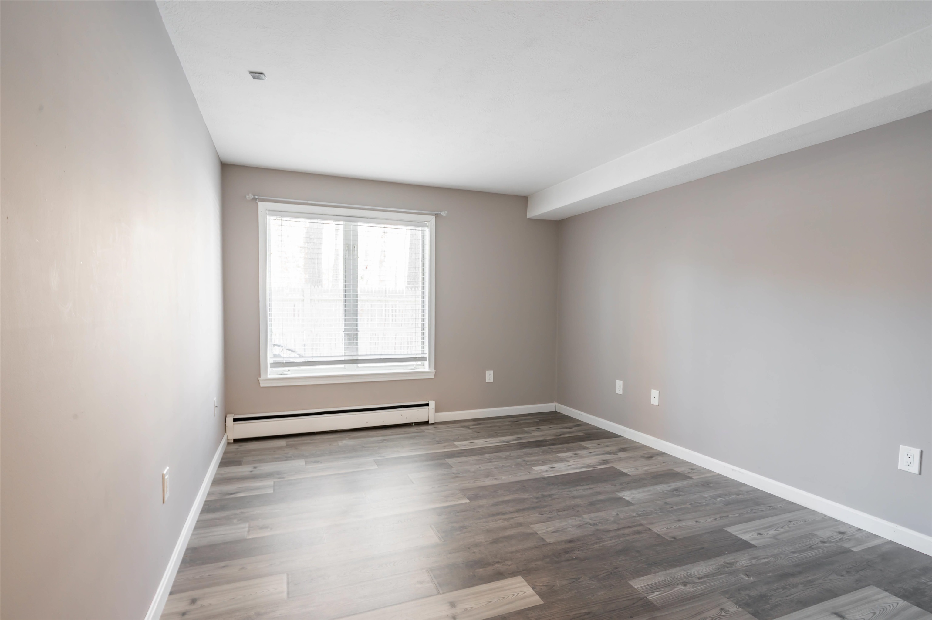 2 Timberwood Dr, Goffstown, NH 03045