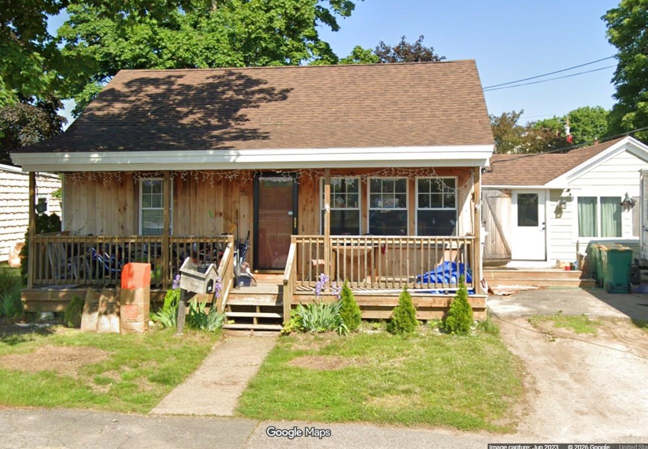 75 Chestnut St, Rochester, NH 03867