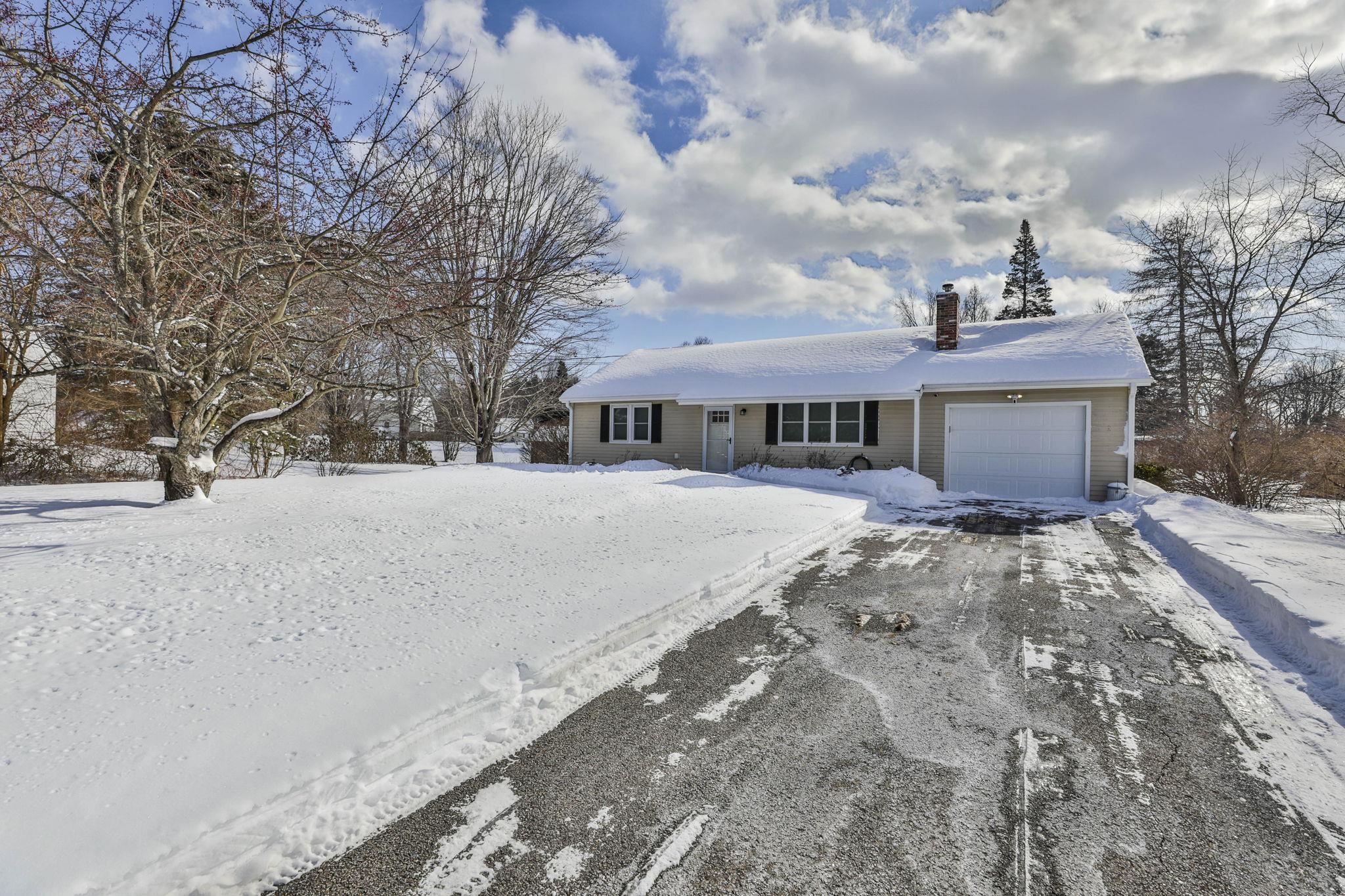 113 Woodland Ave, Gilford, NH 03249