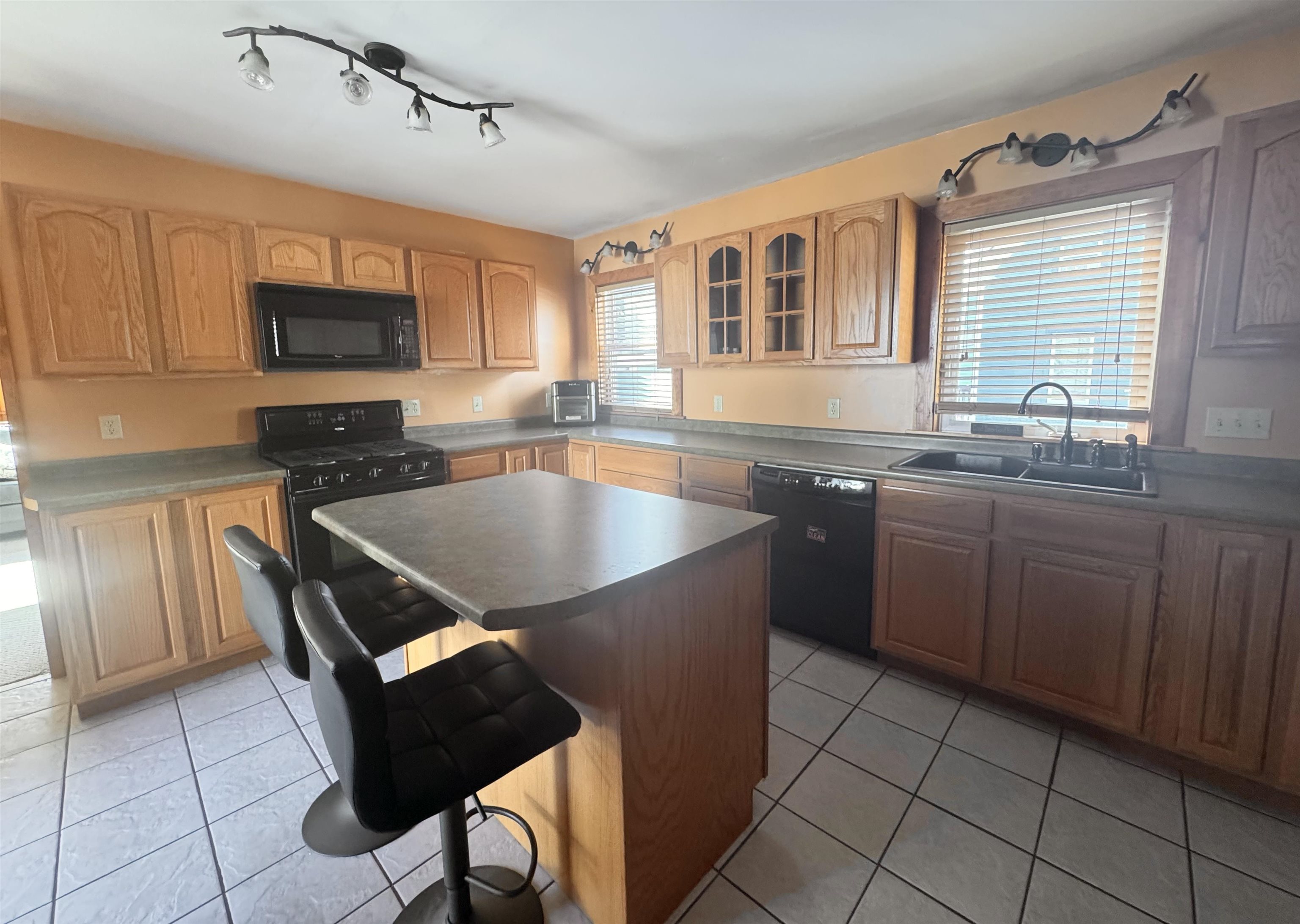 137 Wall St, Springfield, VT 05156