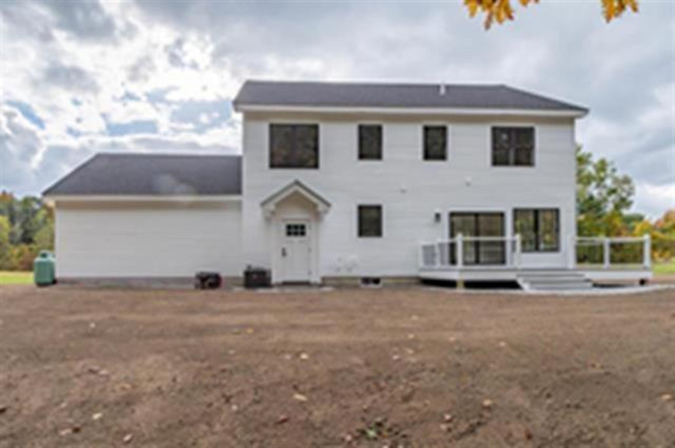 956 North Barnstead Rd, Barnstead, NH 03255