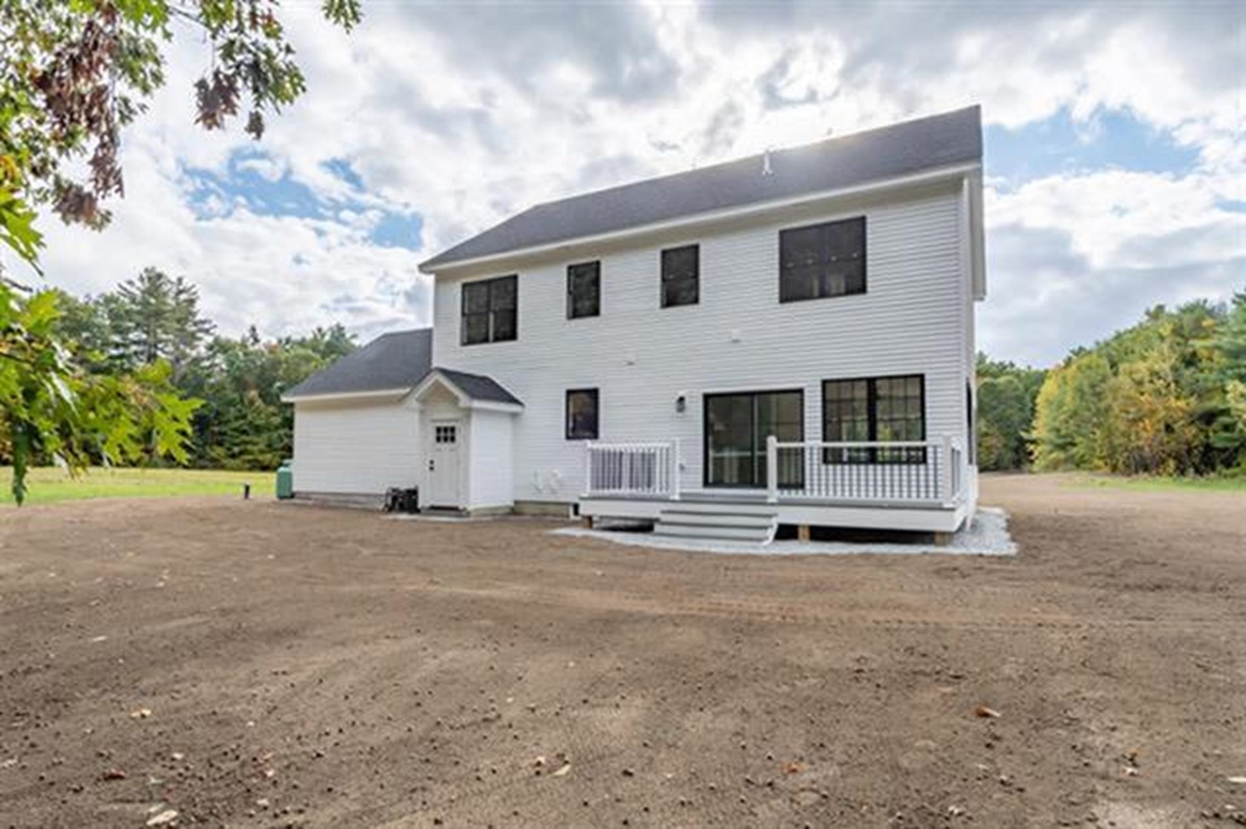 956 North Barnstead Rd, Barnstead, NH 03255