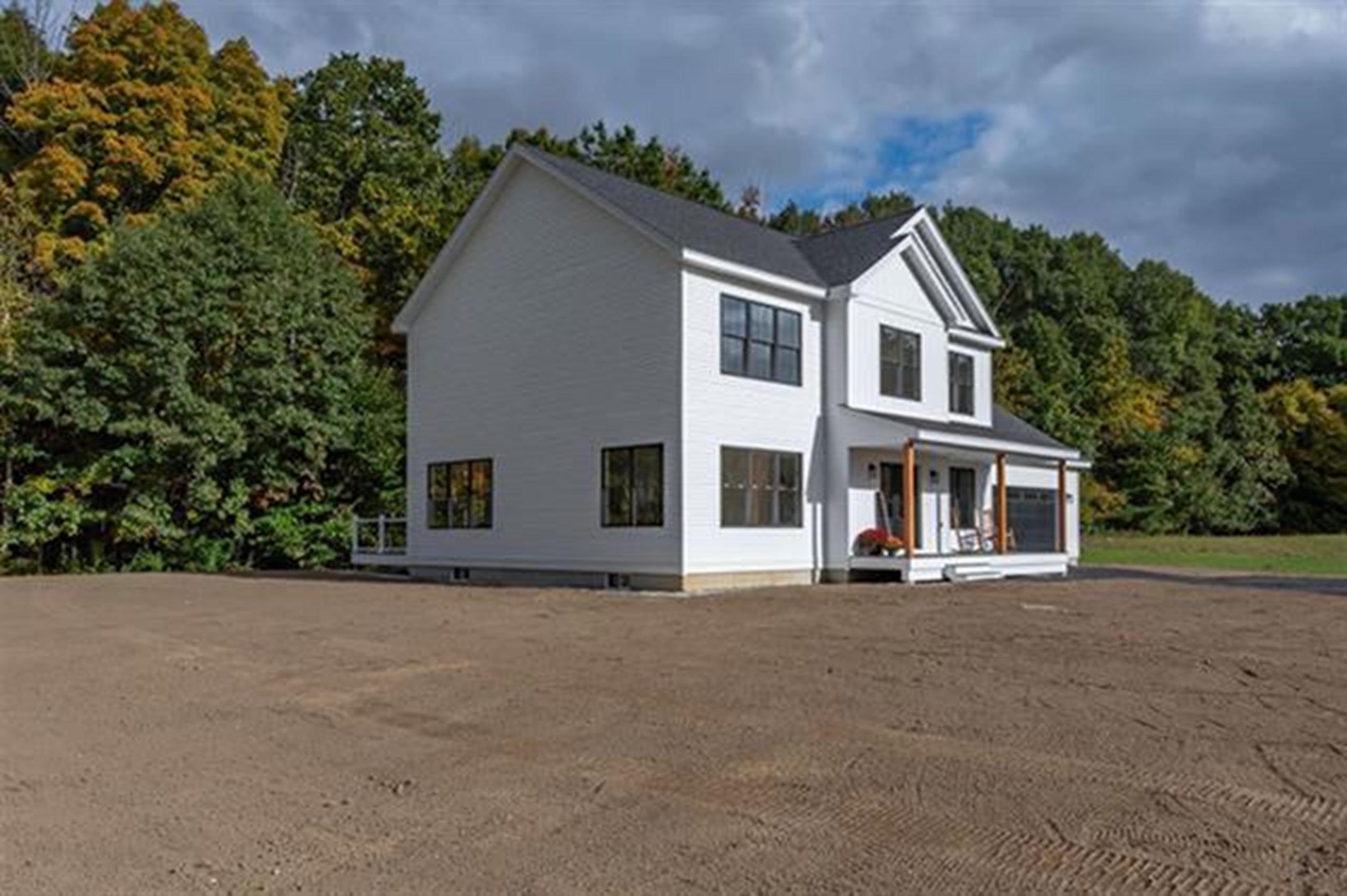 956 North Barnstead Rd, Barnstead, NH 03255