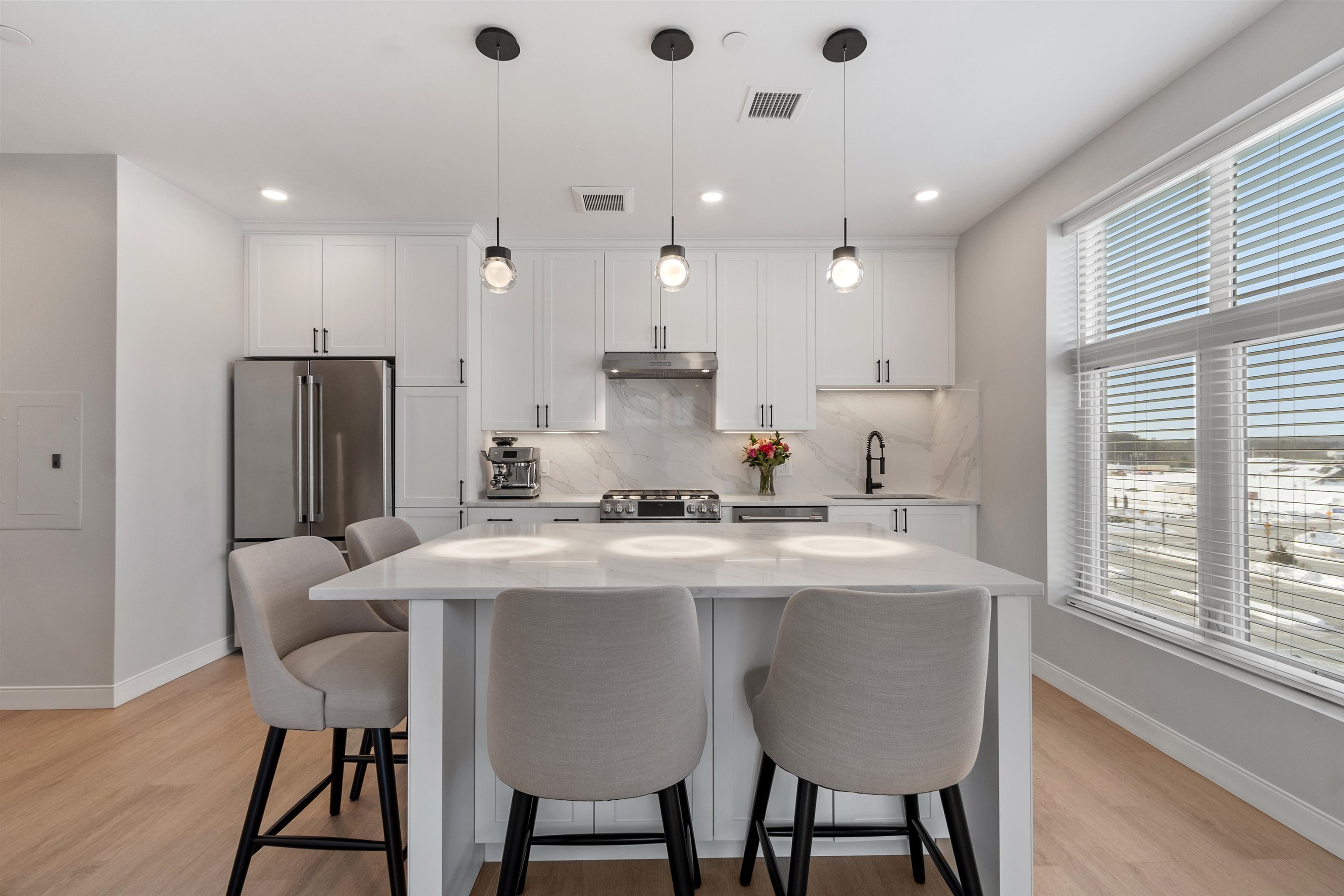 18 Artisan Dr #401, Salem, NH 03079-5034