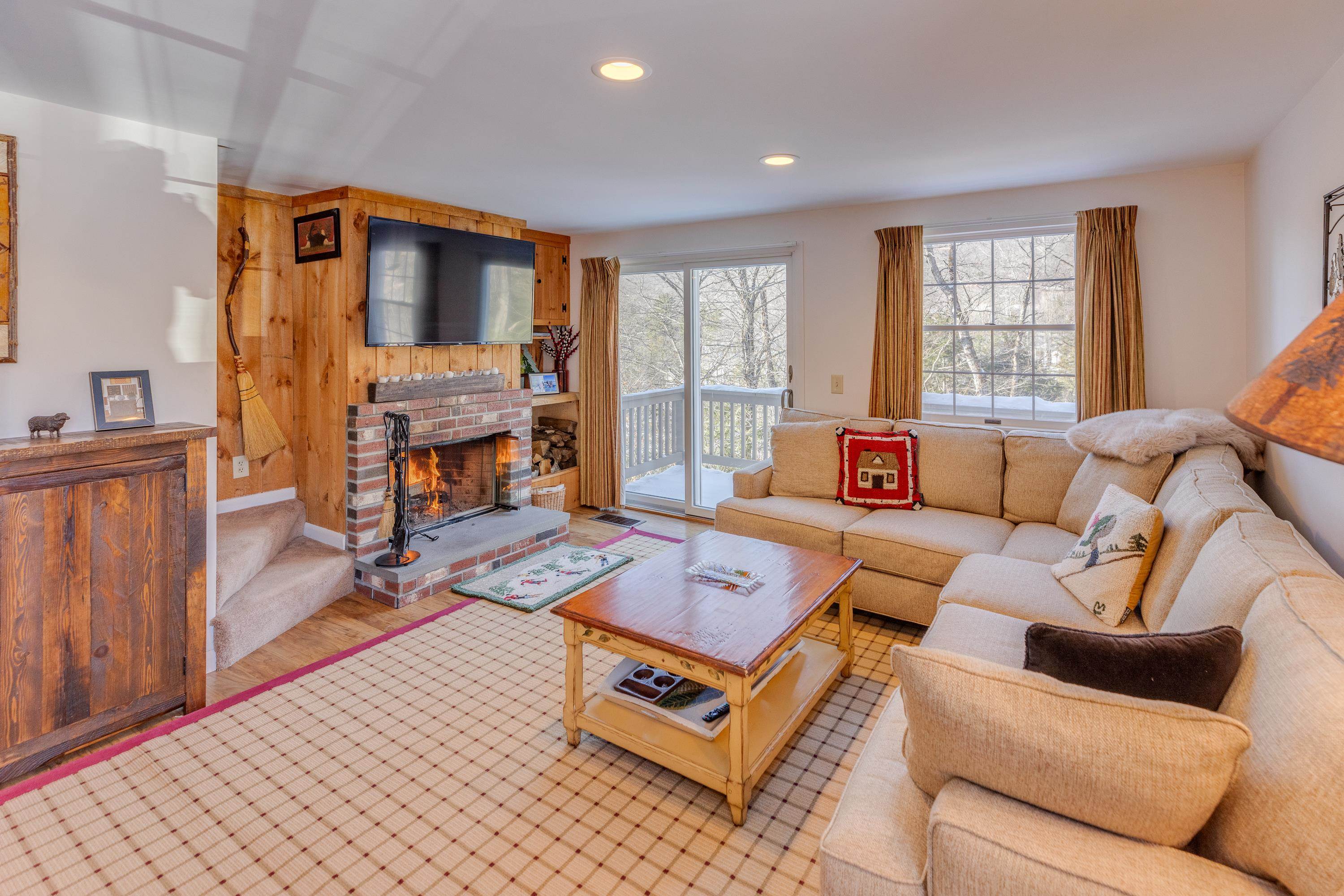9 Lappin Ln, Lincoln, NH 03251
