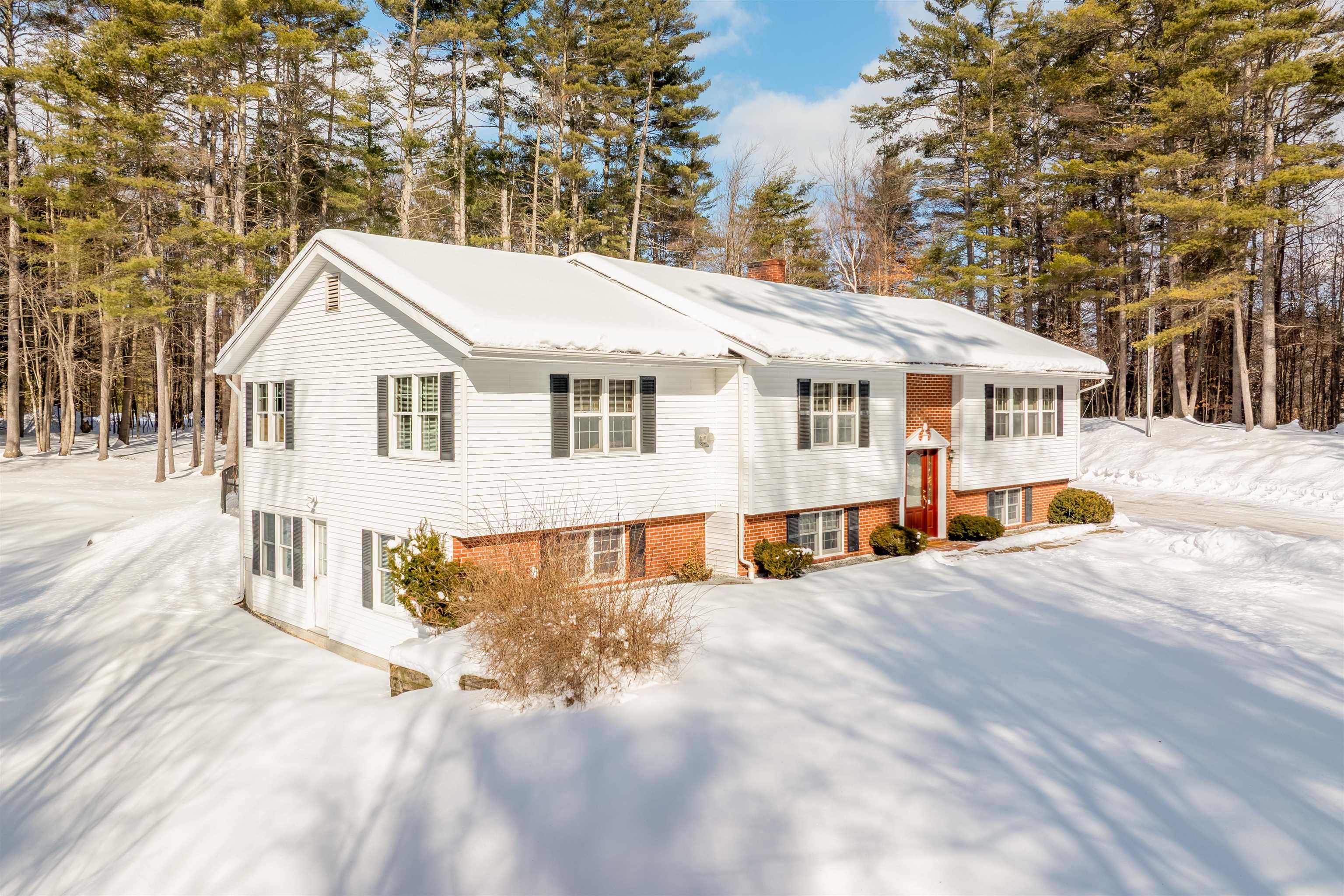 709 Unity Springs Rd, Unity, NH 03773