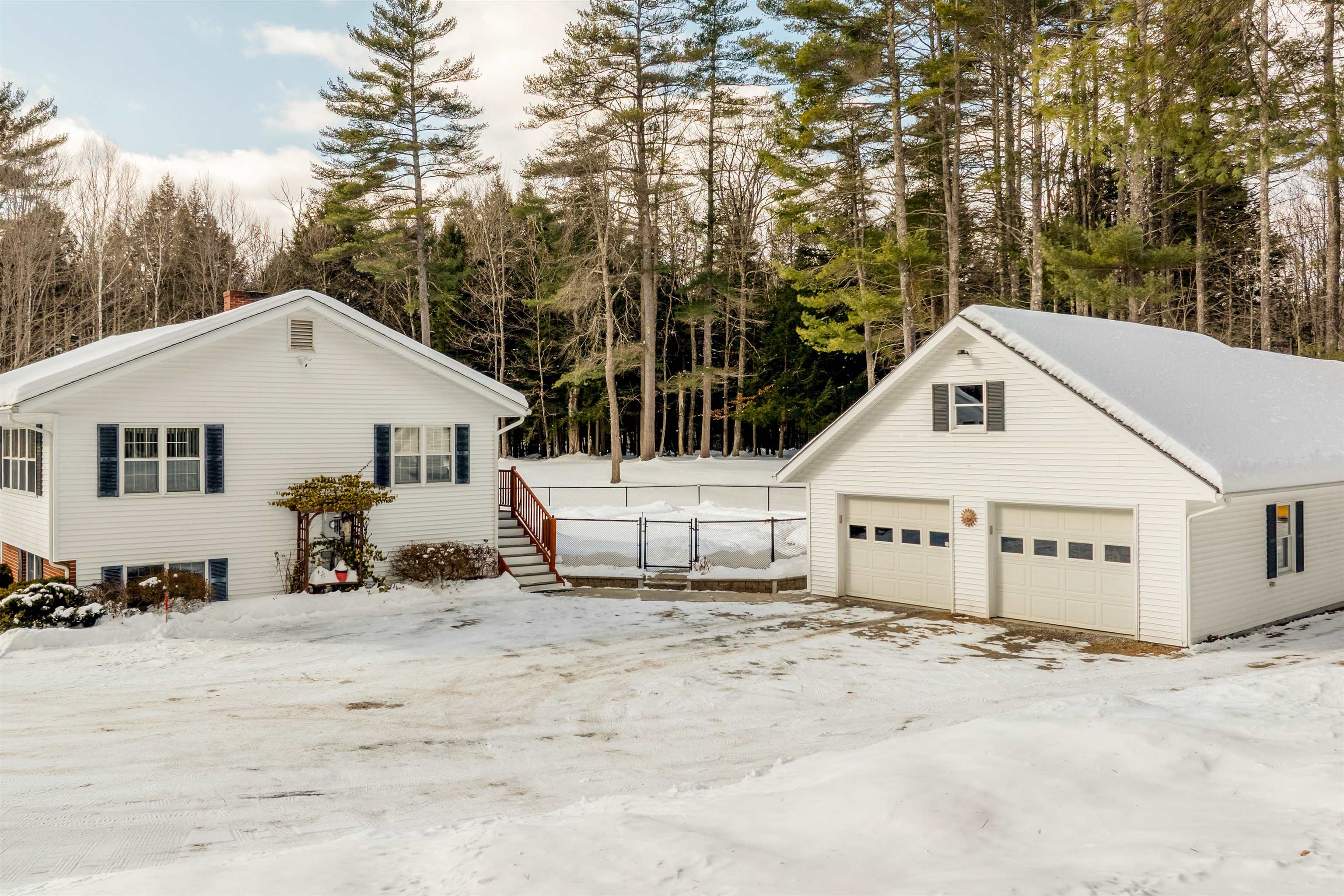 709 Unity Springs Rd, Unity, NH 03773