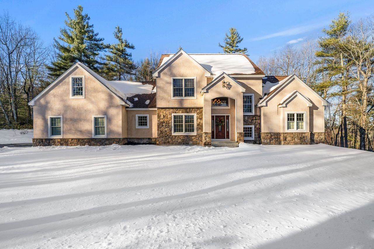 3 Winterberry Rd, Brookline, NH 03033