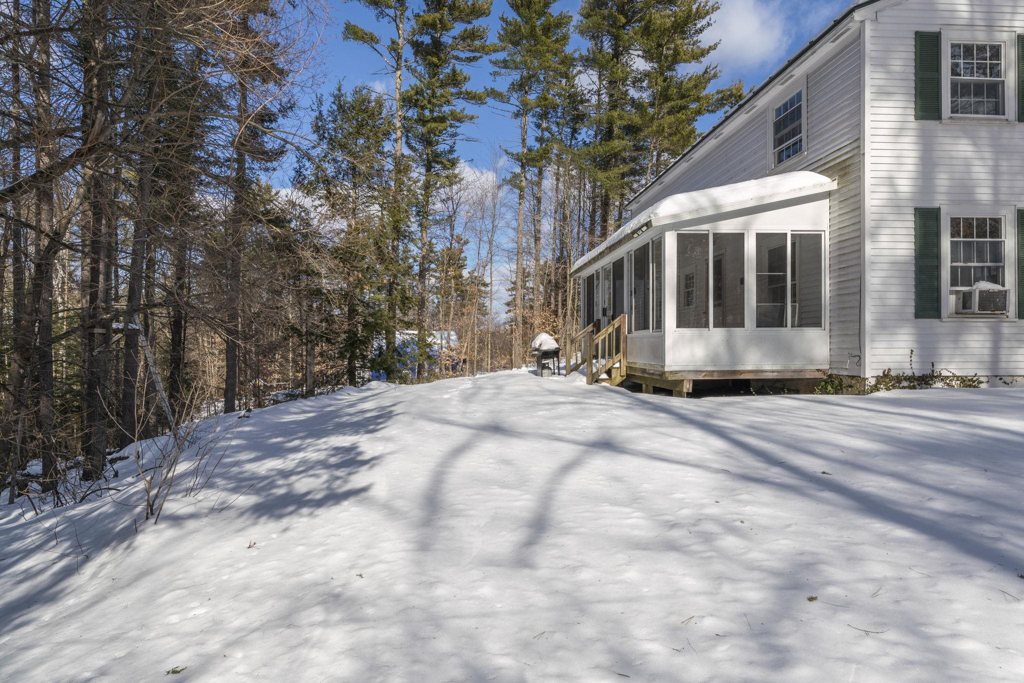 27 Webb Rd, Peterborough, NH 03458
