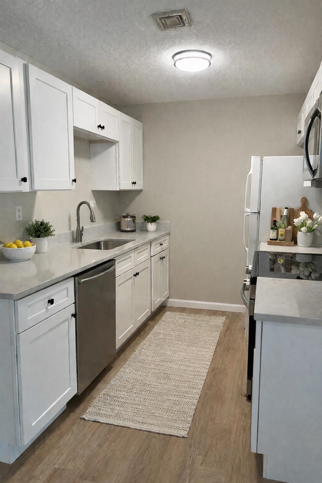 11 Blackstone Dr #1136, Nashua, NH 03063