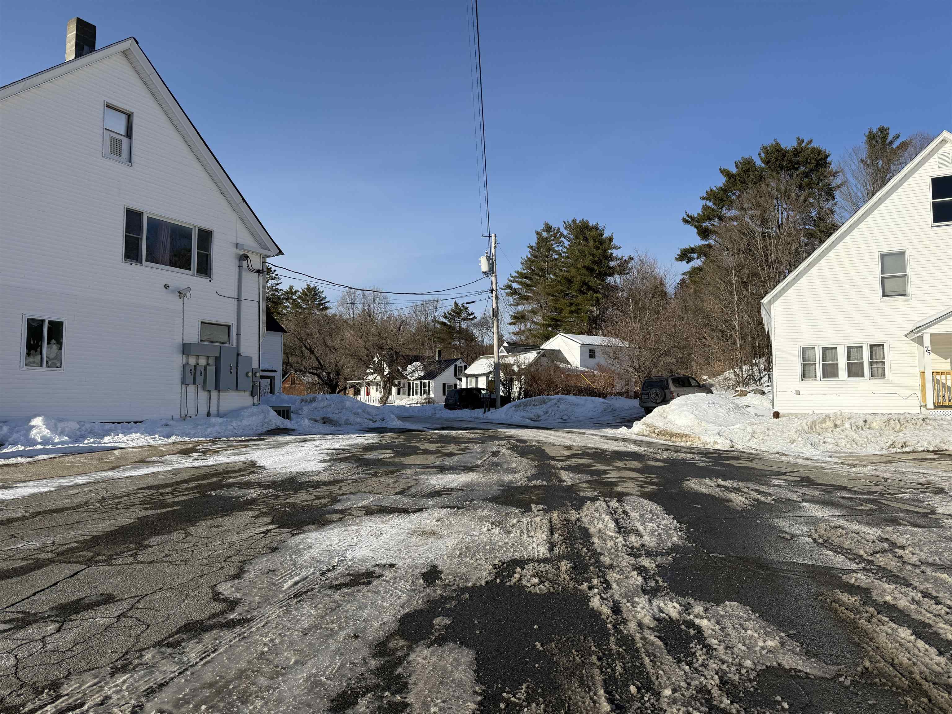 75 Library Rd, Grafton, NH 03240