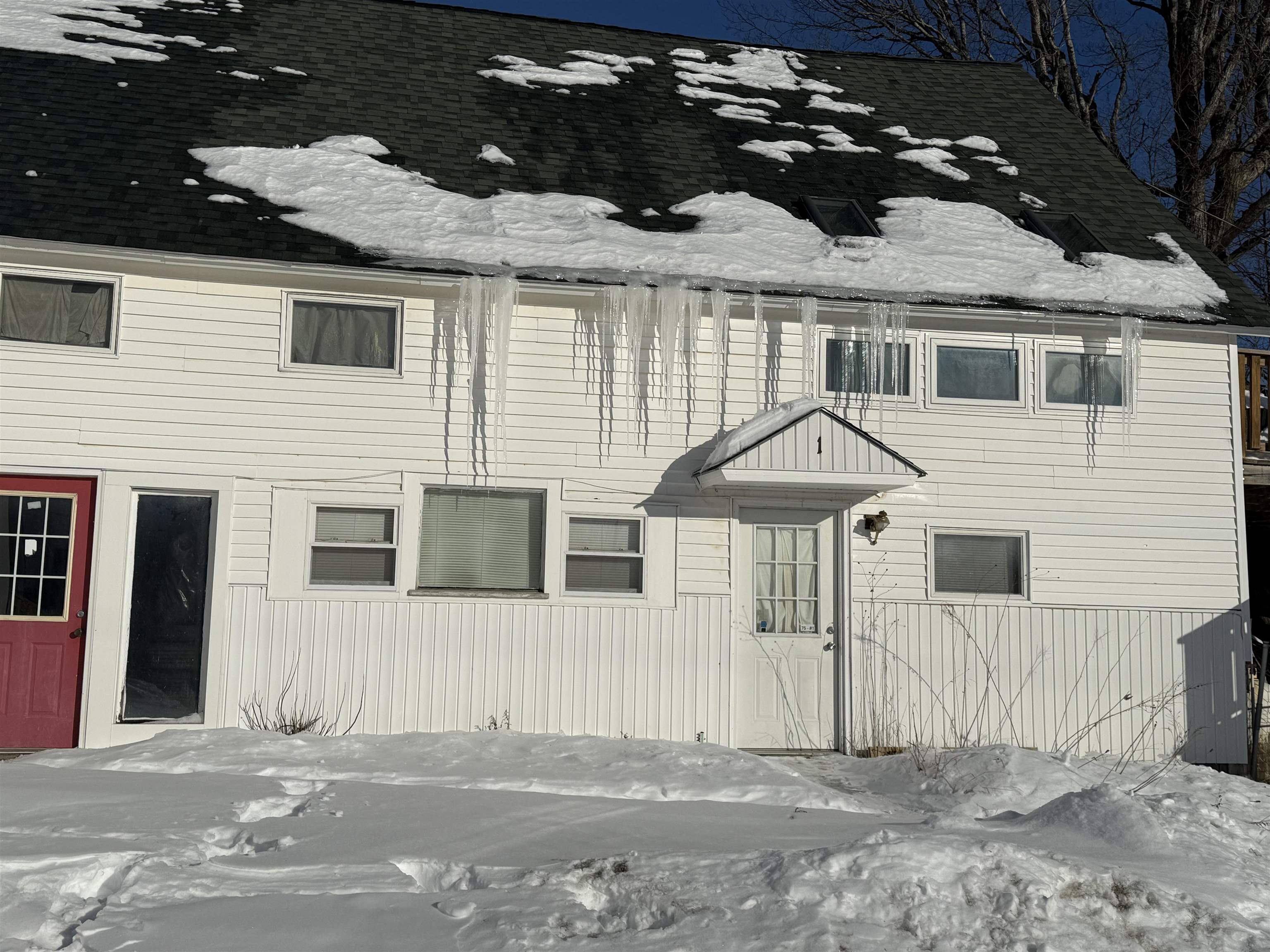 75 Library Rd, Grafton, NH 03240