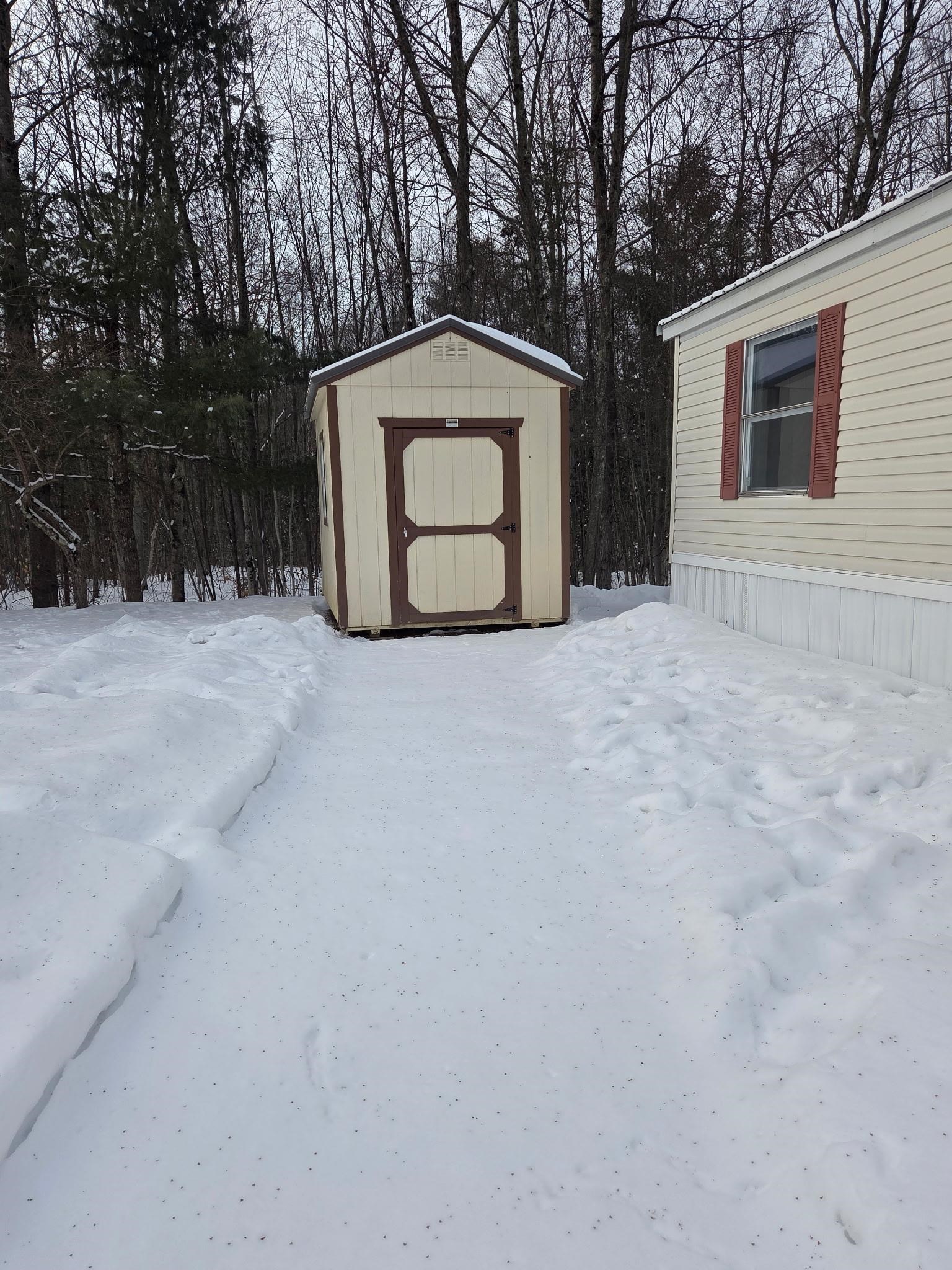 162 Pebblewood Dr, Charlestown, NH 03603