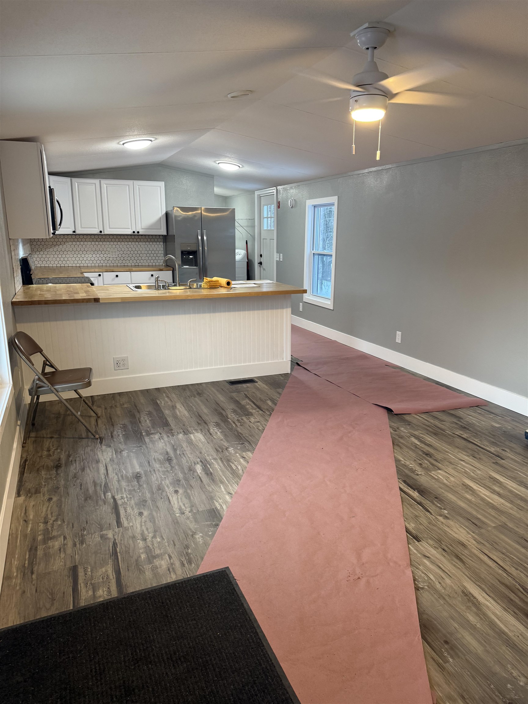 162 Pebblewood Dr, Charlestown, NH 03603