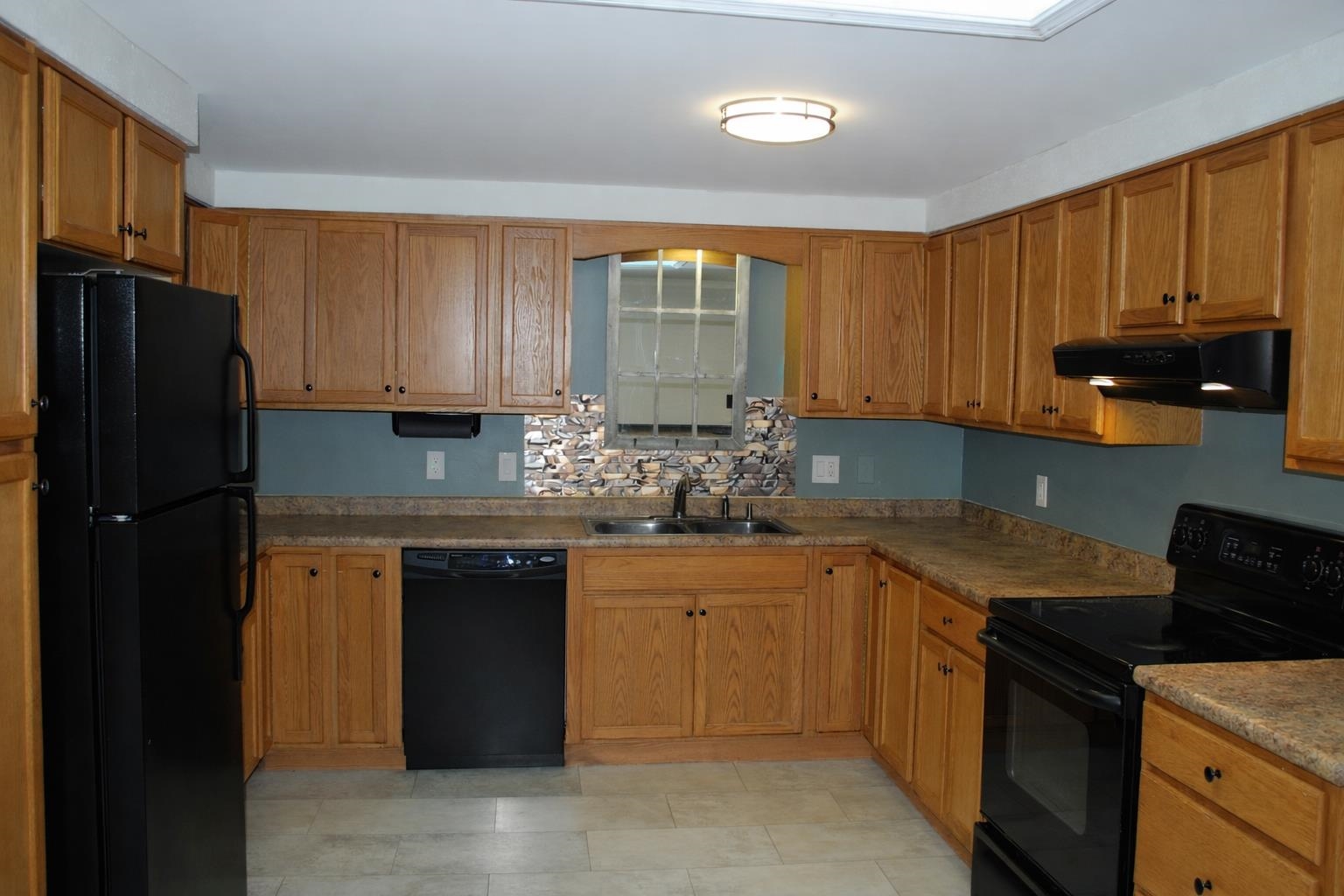 51 Joppa Rd, Merrimack, NH 03054