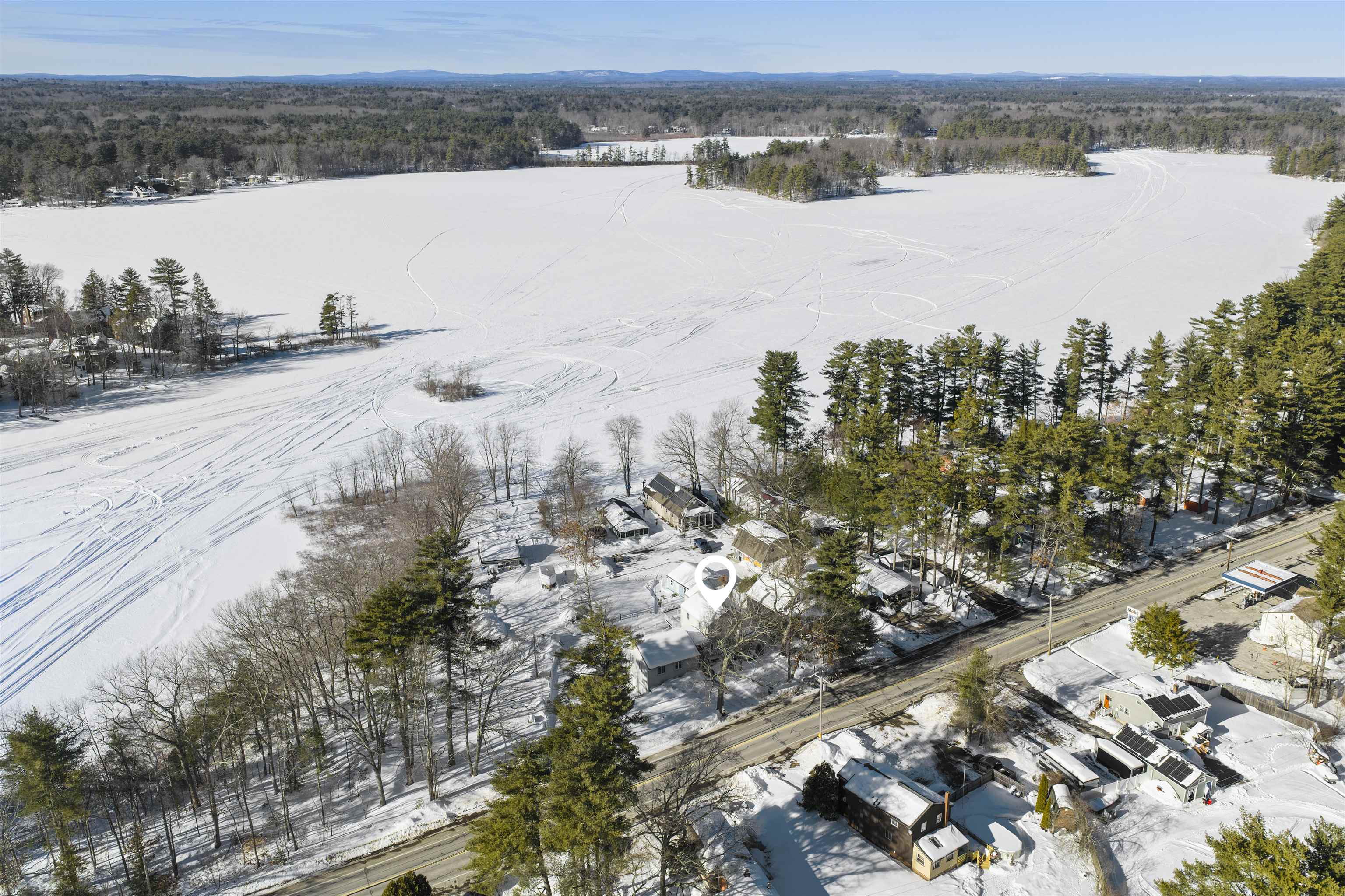 32 Main St, Kingston, NH 03848