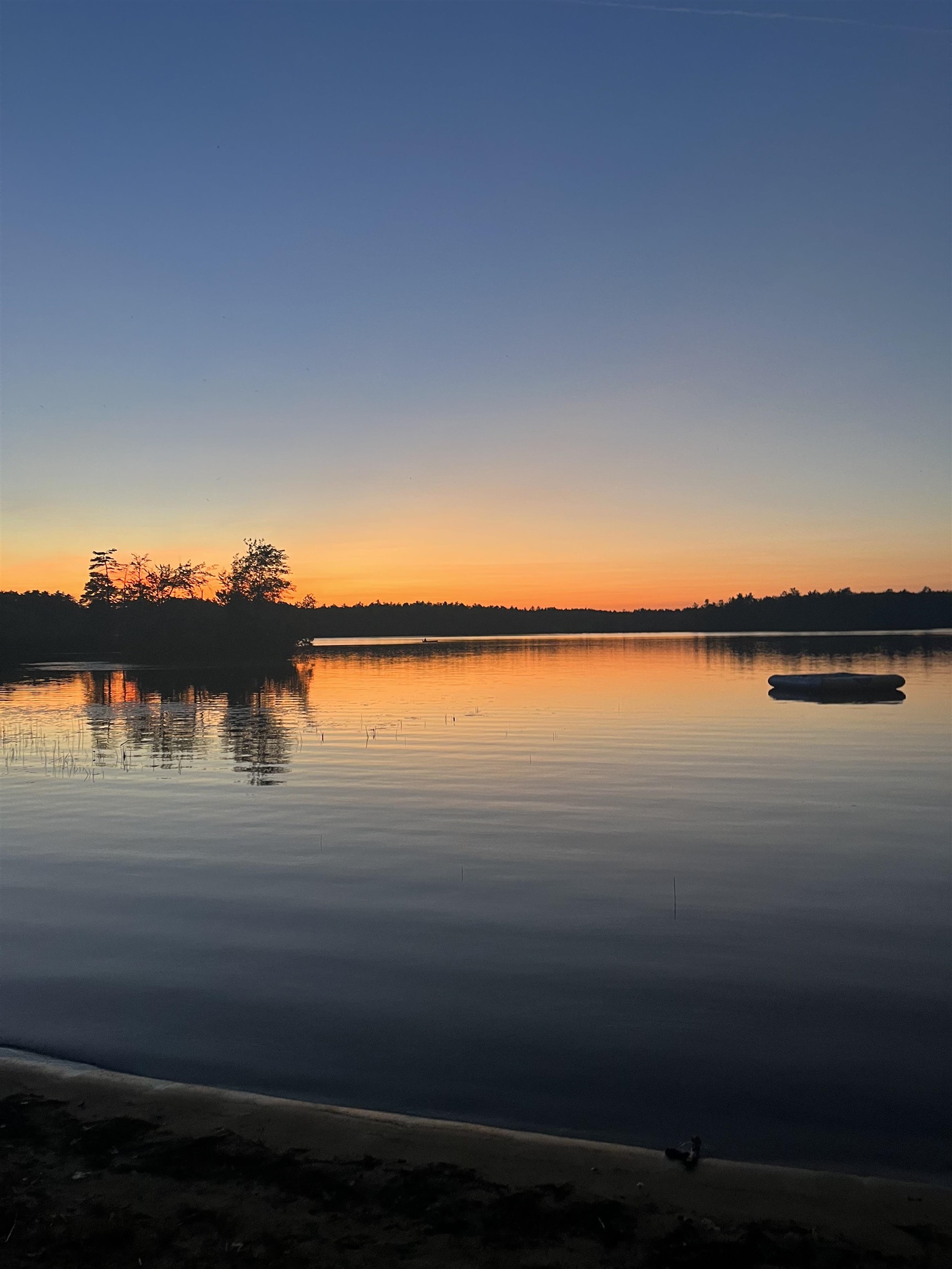 32 Main St, Kingston, NH 03848