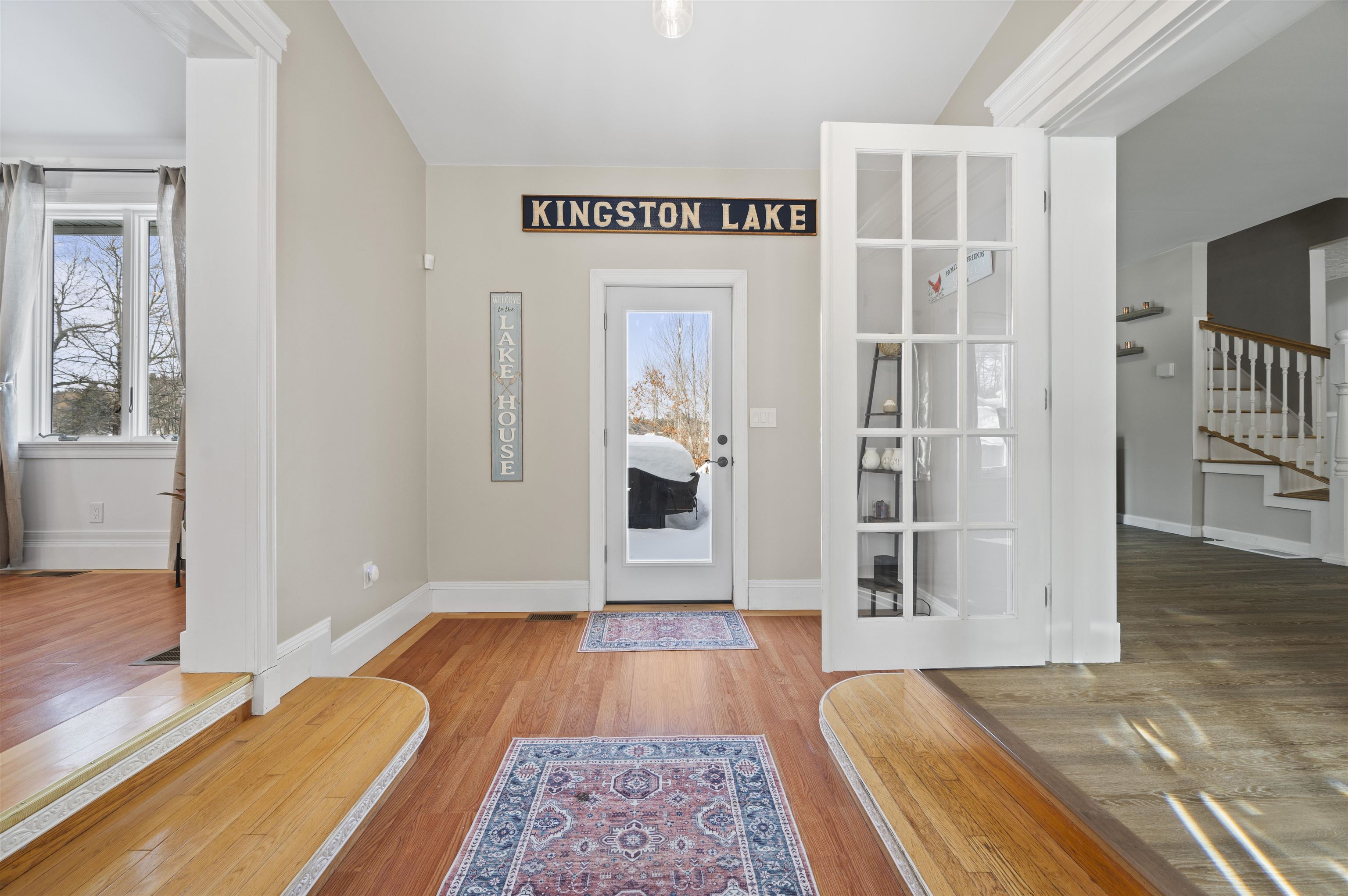 32 Main St, Kingston, NH 03848