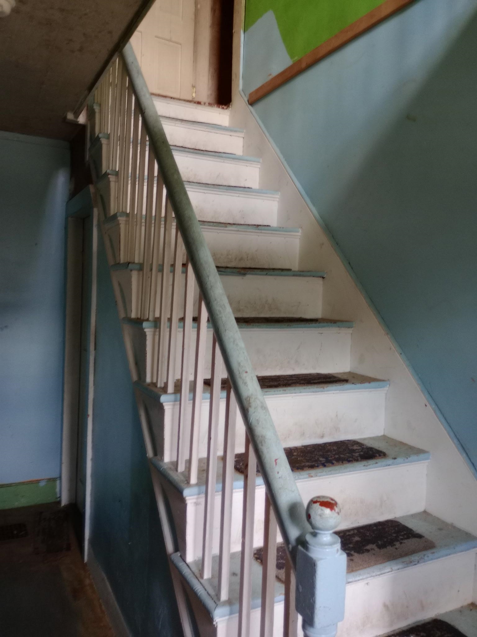 Home Cleaned Out 25197448