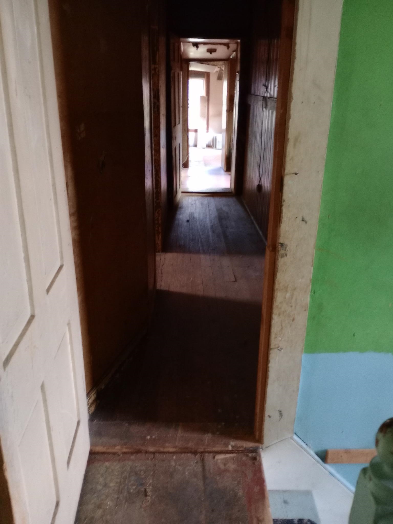 Home Cleaned Out 25197454