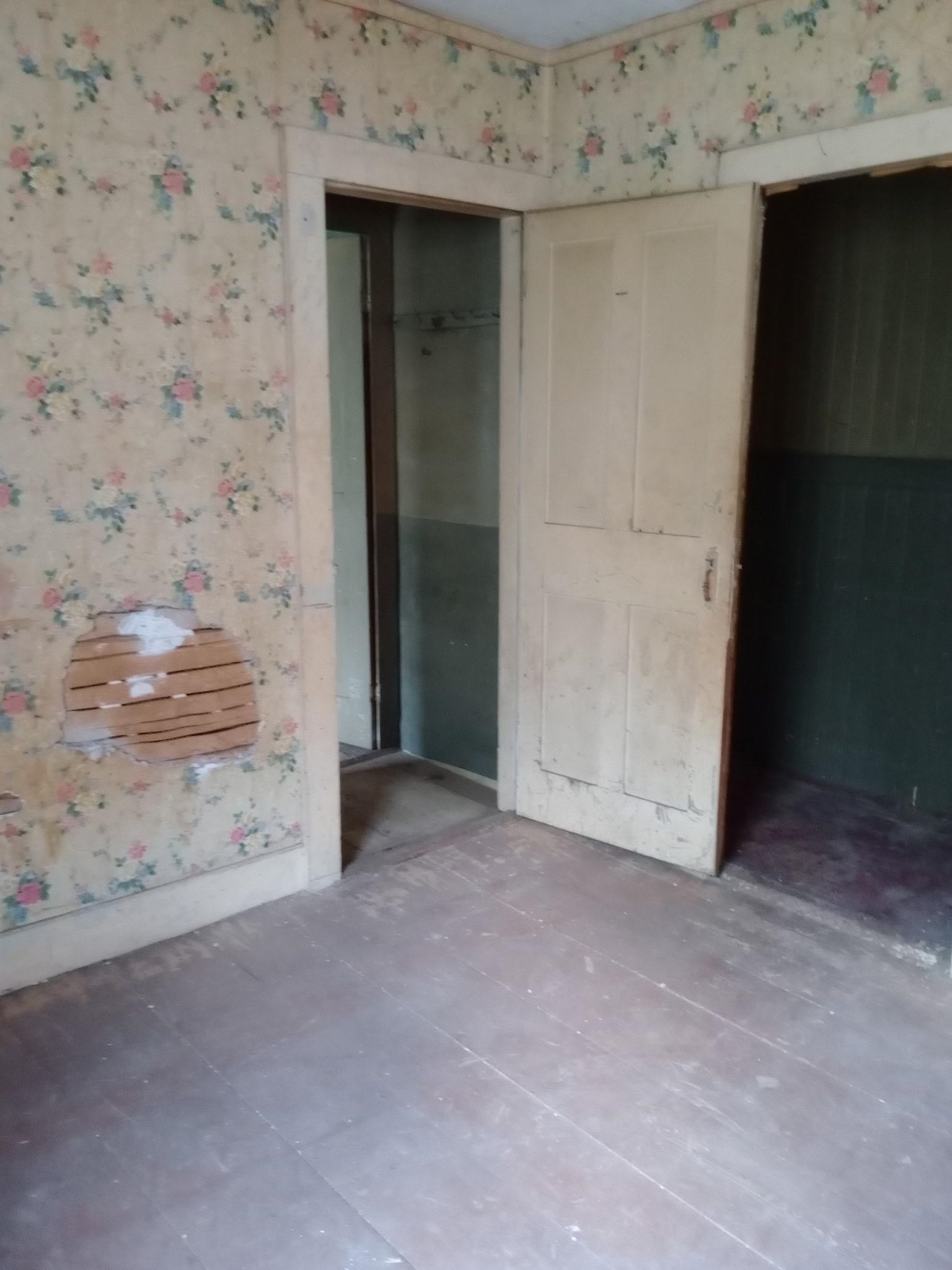 Home Cleaned Out 25197452