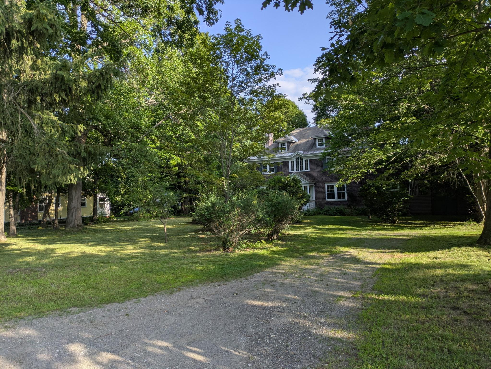 15 Bailey Ave, Claremont, NH 03743