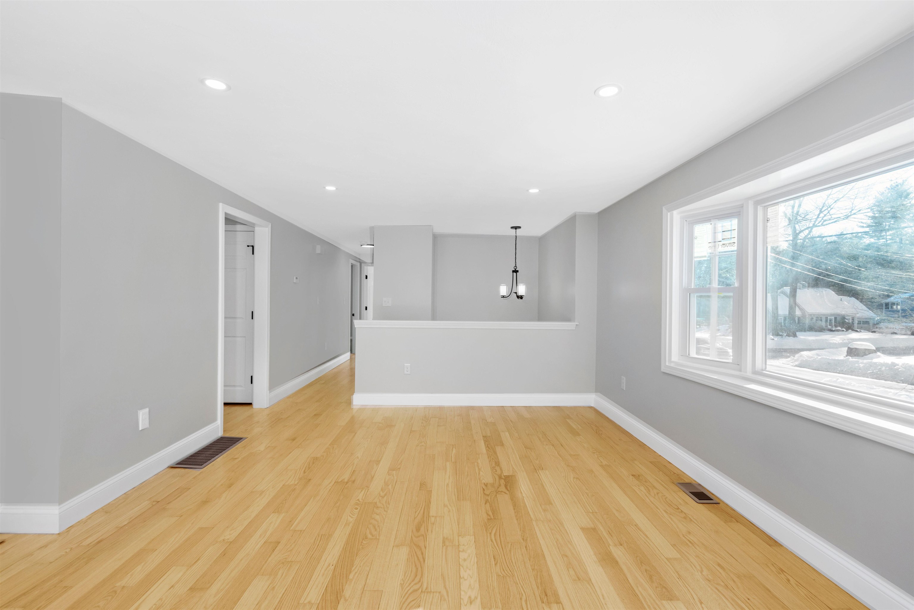 64 Mckenna Dr, Nashua, NH 03102