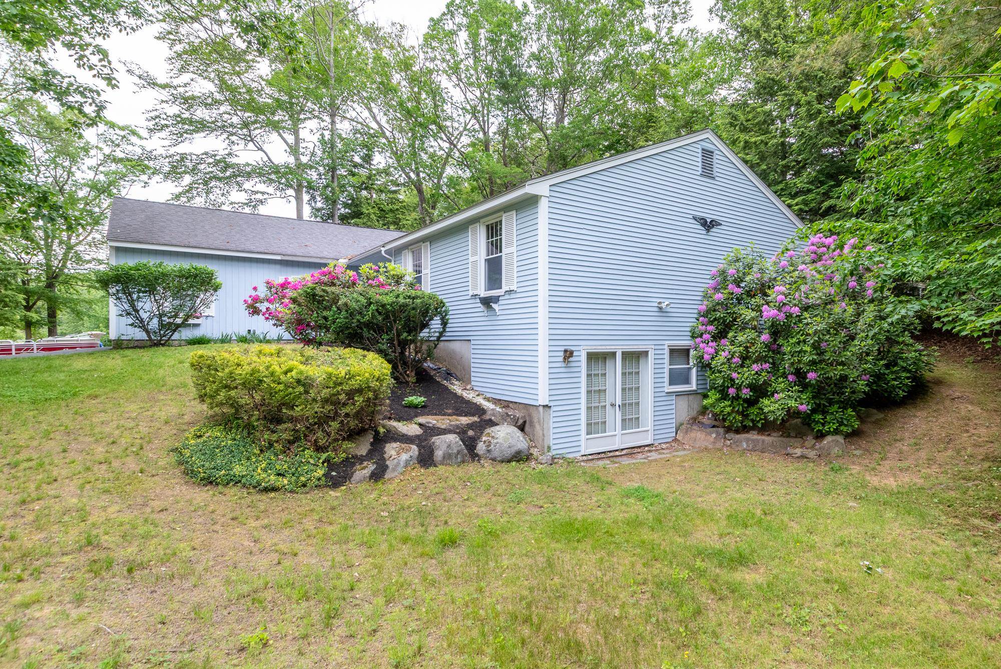 11 Penny Ln, Laconia, NH 03246