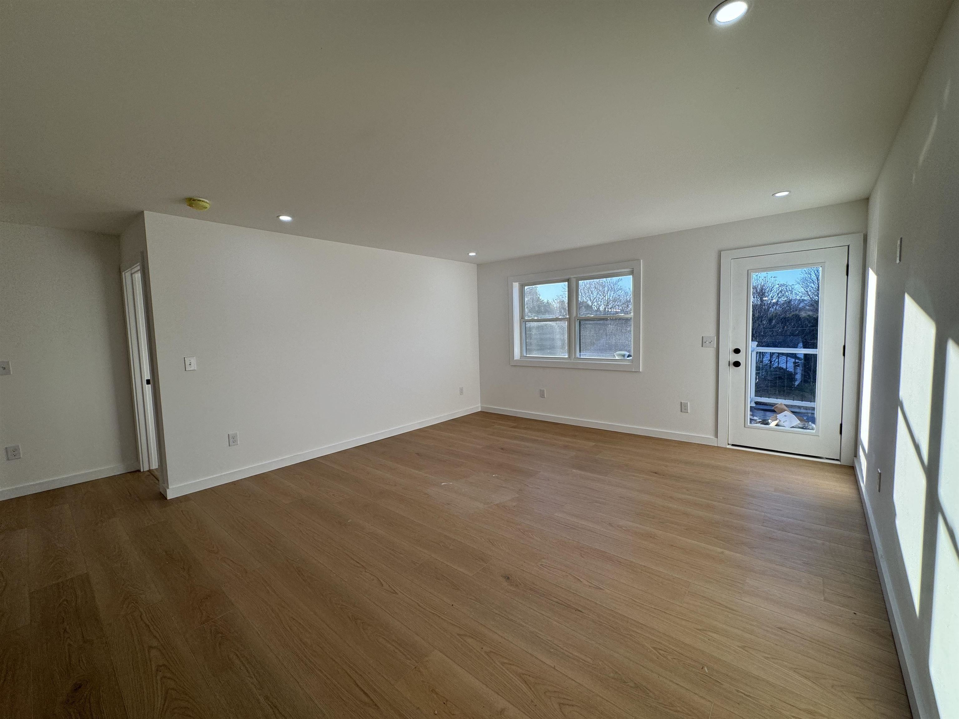 Living Area 24700463