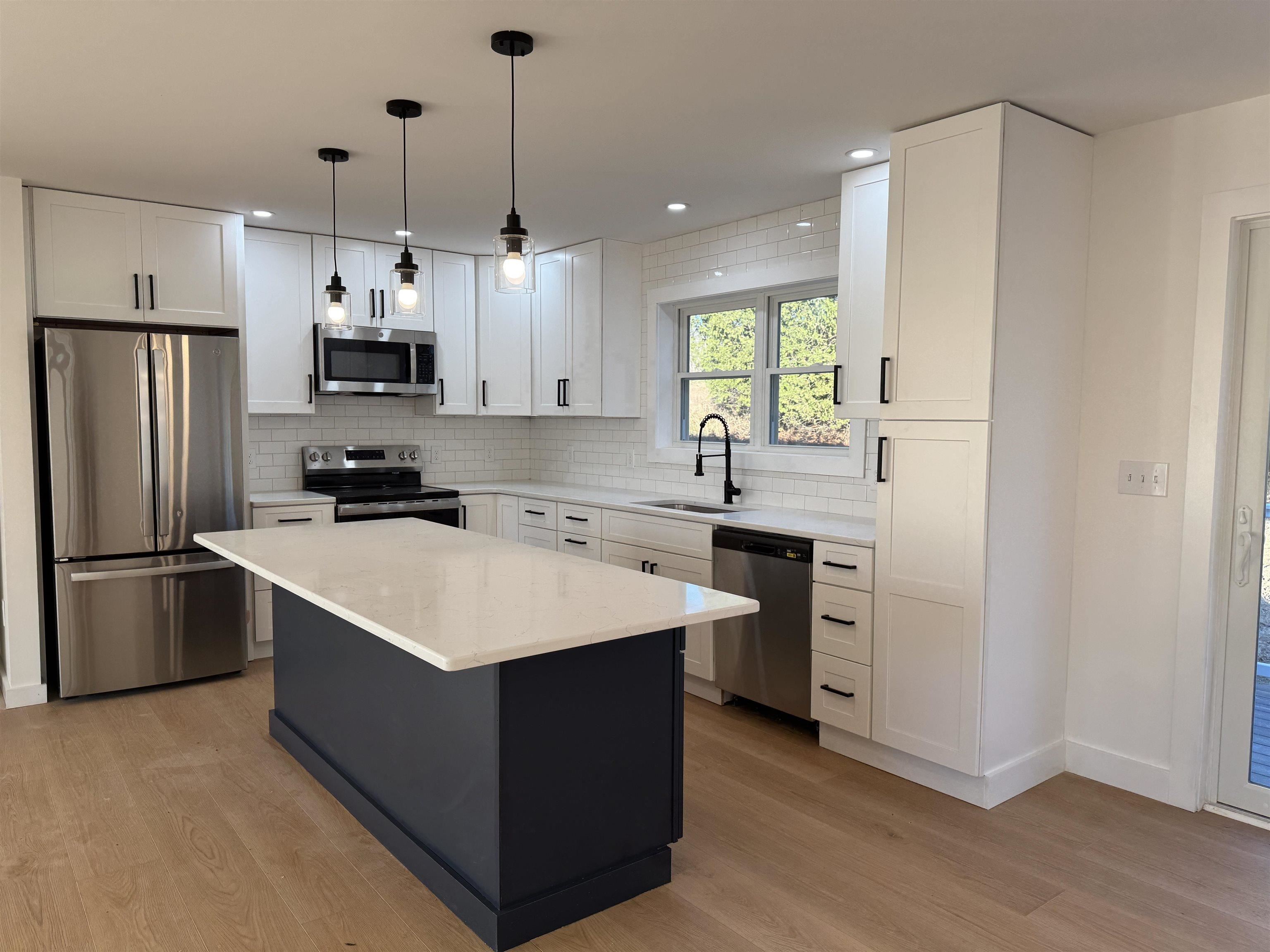 Kitchen 24700473