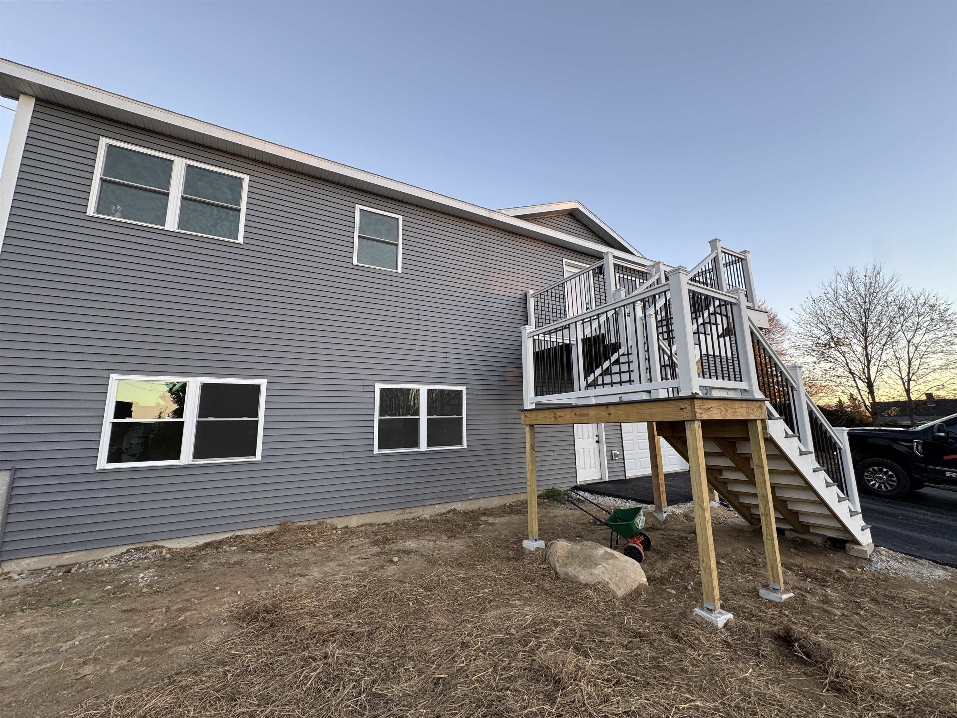 Front Stairs 24700481