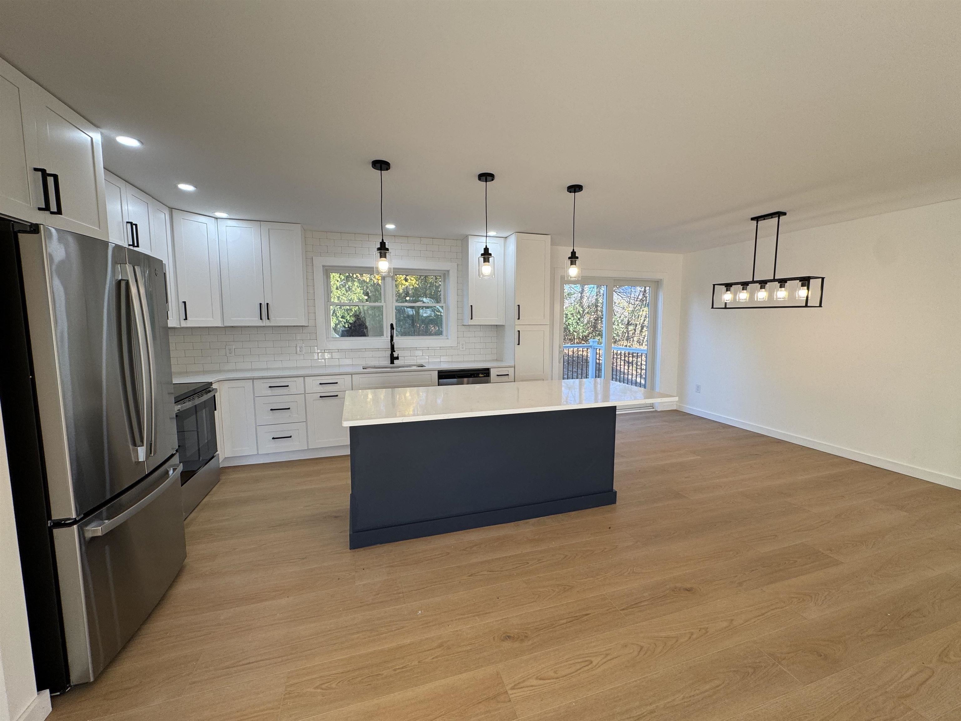 Kitchen/ Dining Area 24700489