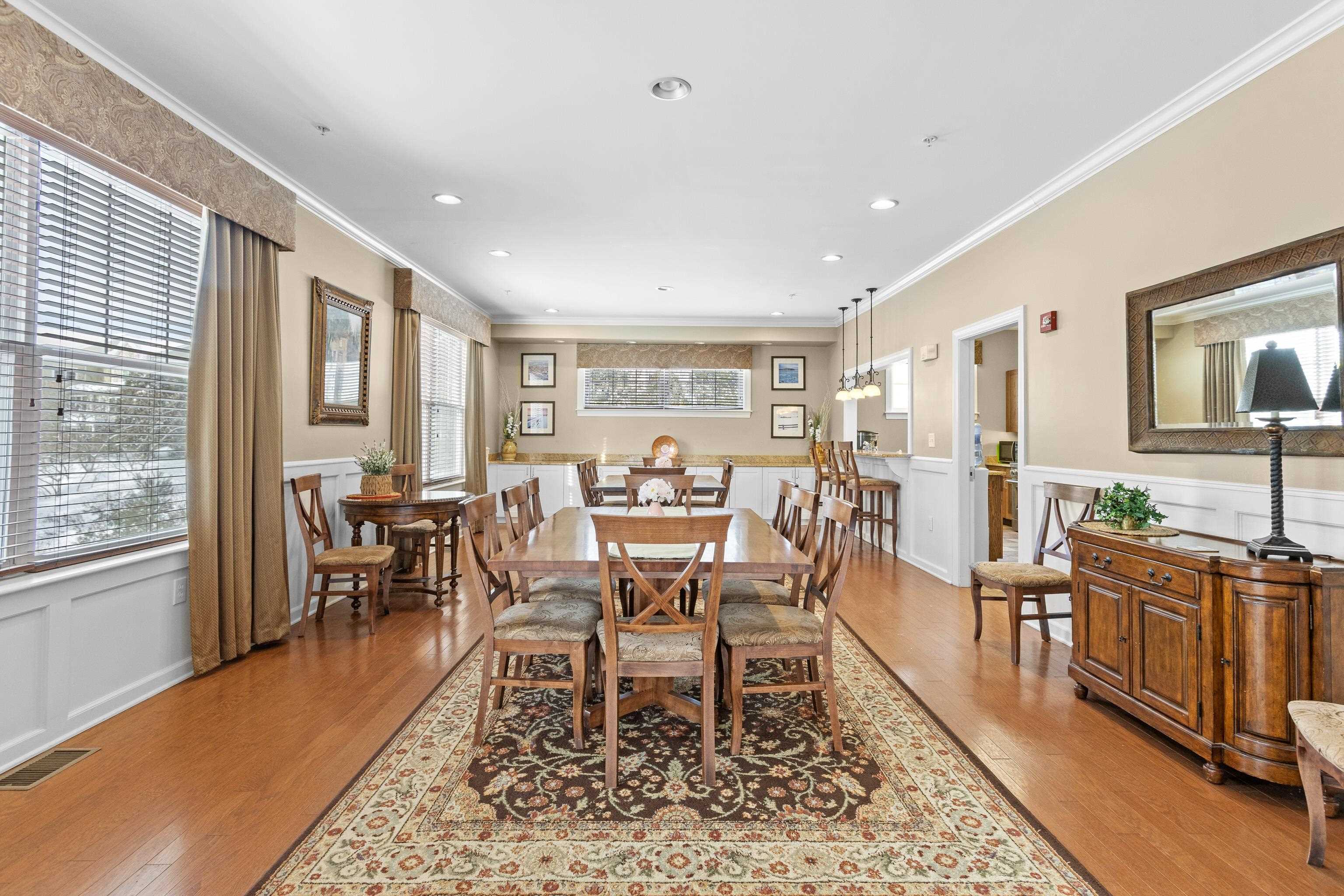 55 Forestedge Way, Manchester, NH 03102-0000