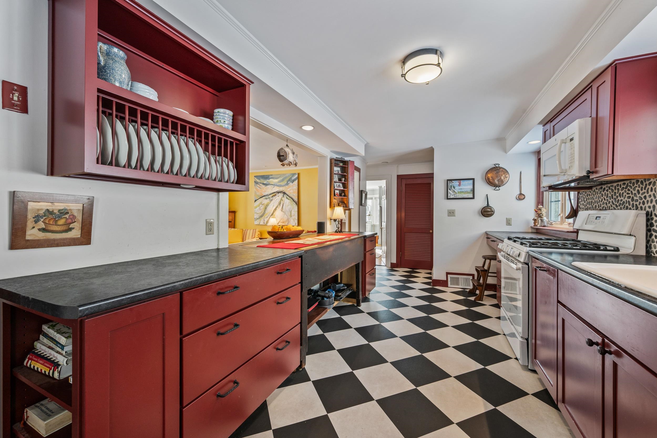 32 Mount Surprise Rd, Bartlett, NH 03812