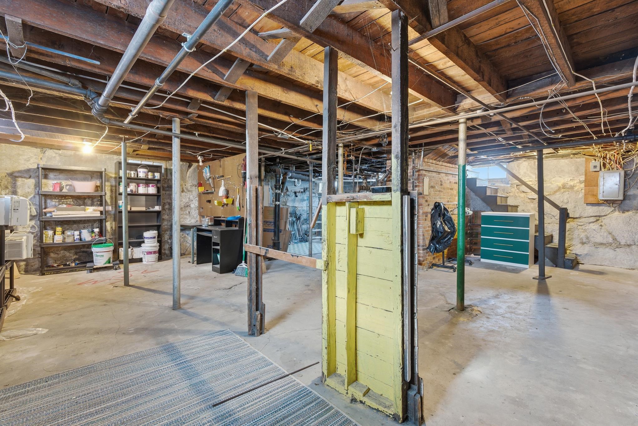 30 Ray St, Manchester, NH 03104