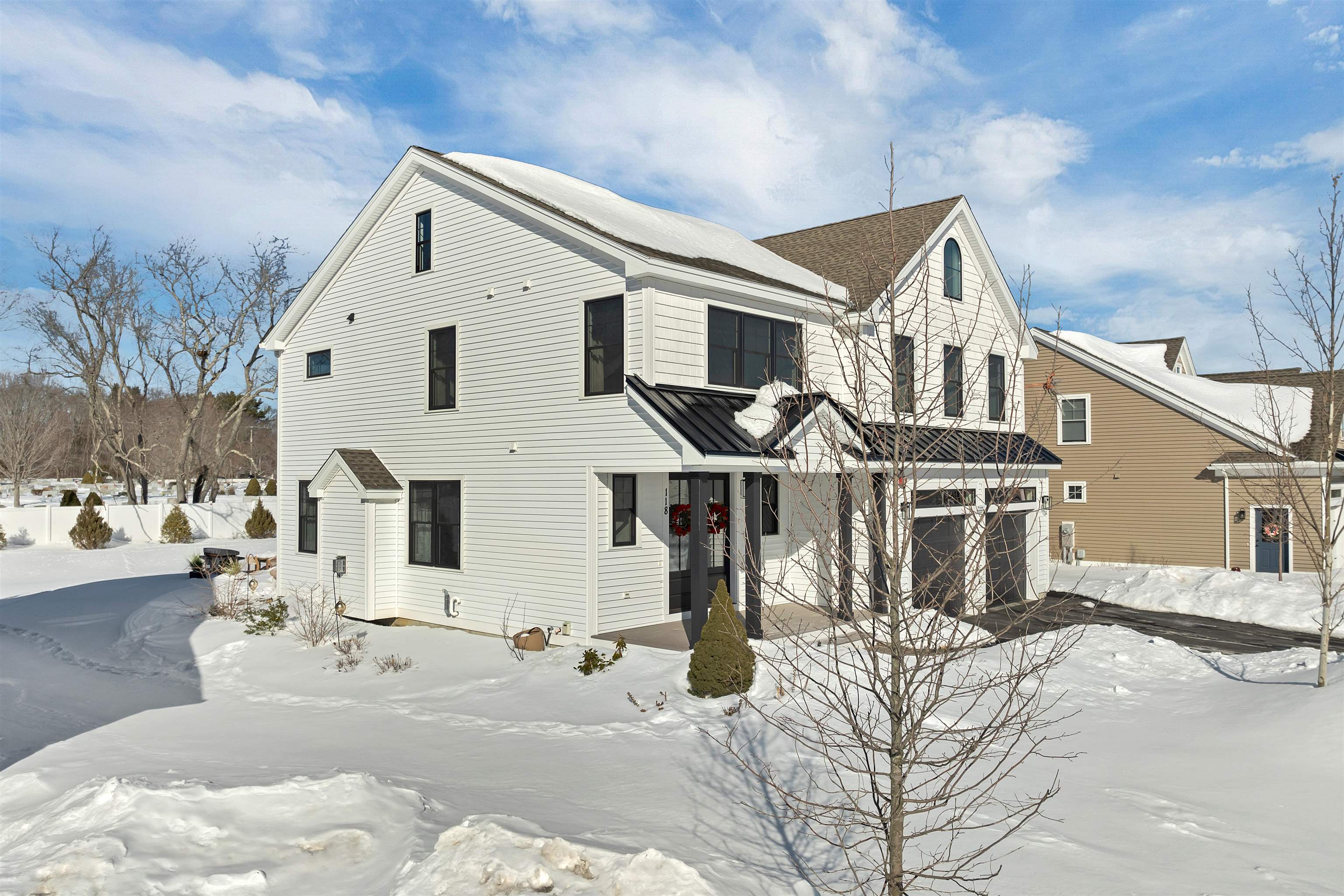 118 Sage Ln, Portsmouth, NH 03801