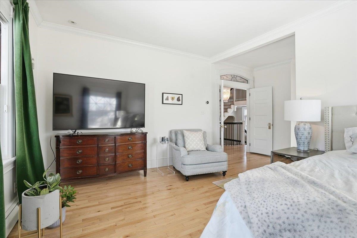 2159 Elm St, Manchester, NH 03104