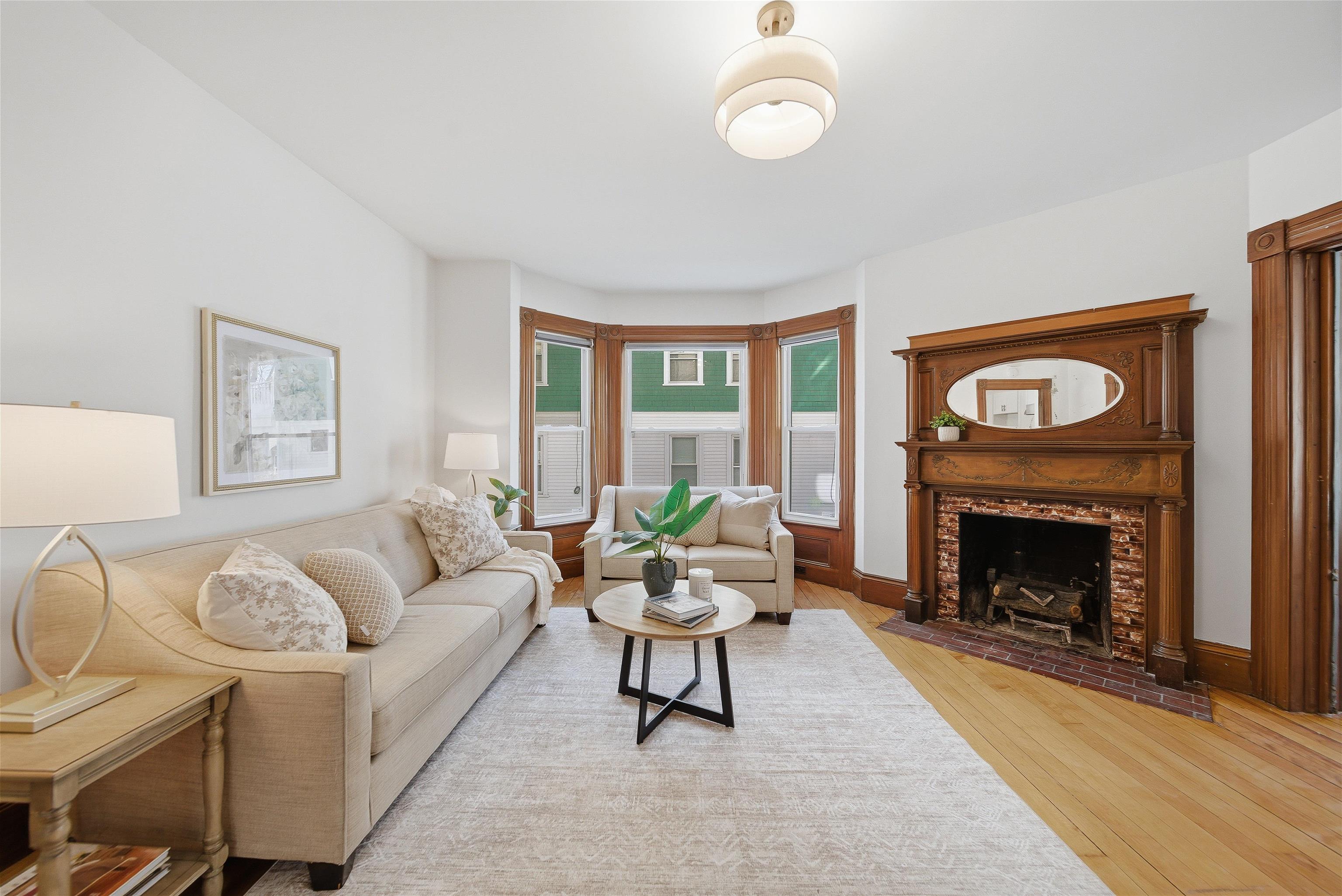 253 Walnut St, Manchester, NH 03104