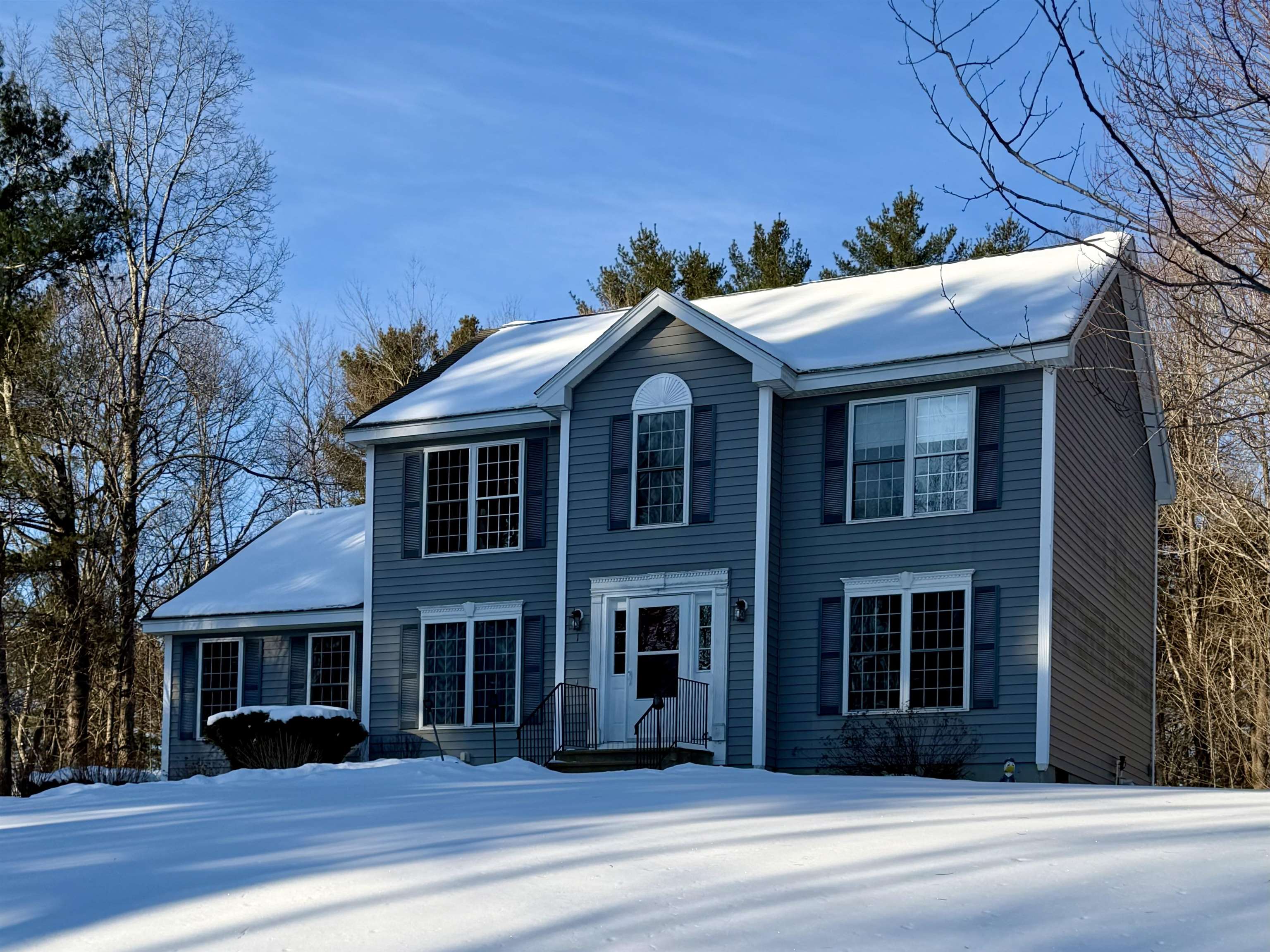 1 Olde Bridge Ln, Epping, NH 03042