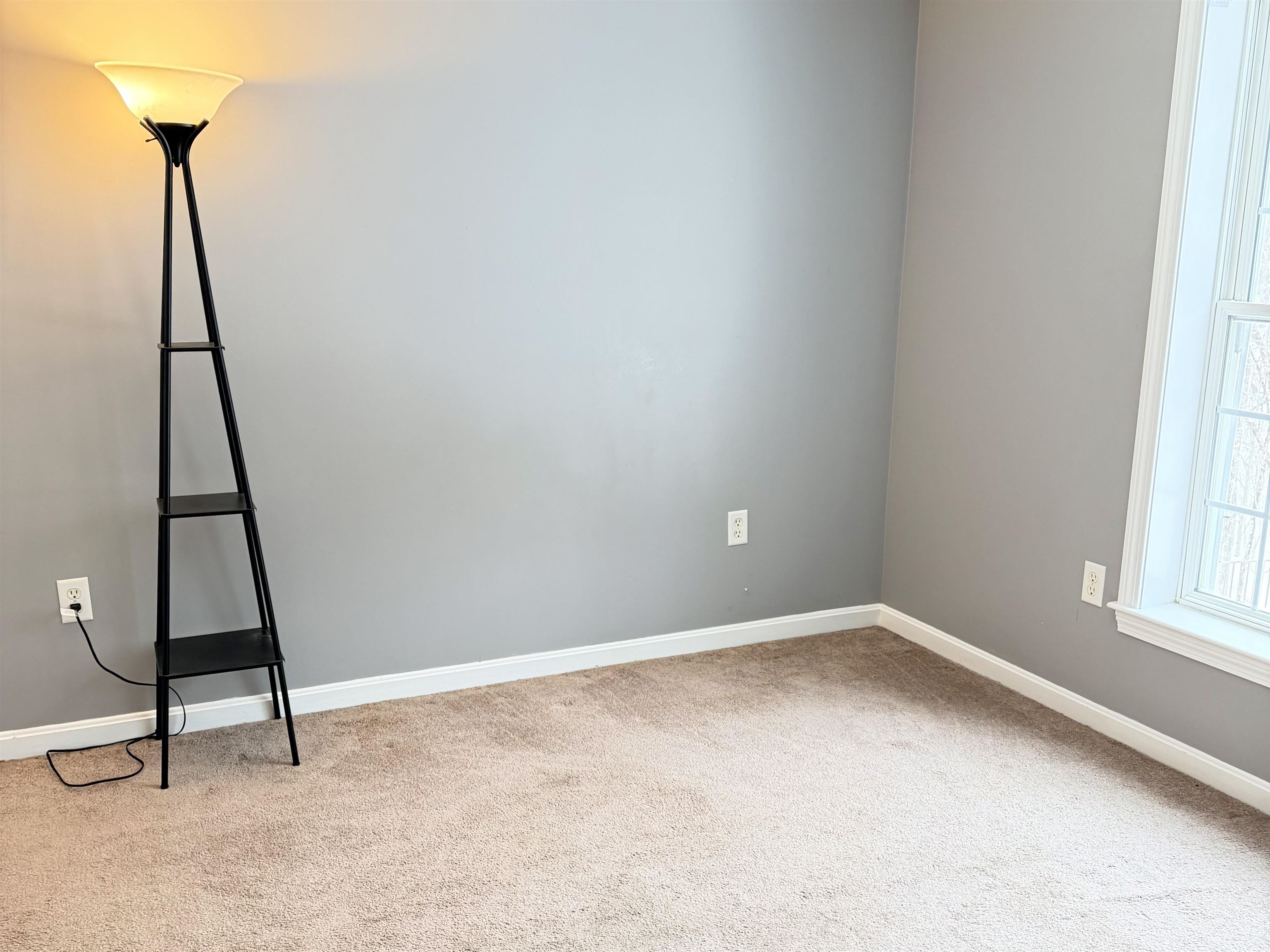 1 Olde Bridge Ln, Epping, NH 03042